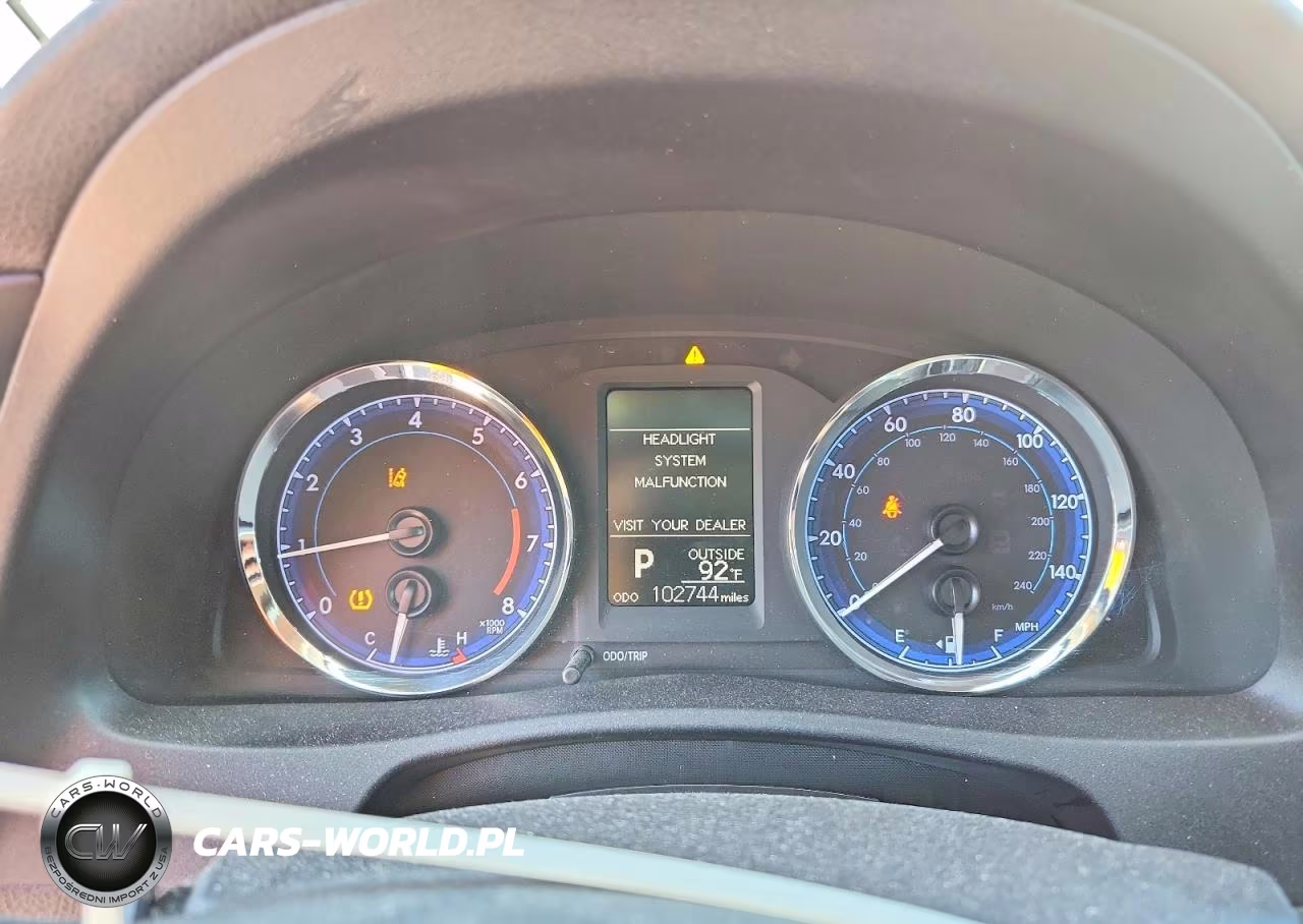 2018 Toyota Corolla Le VIN:2T1BURHE5JC007373 - 9