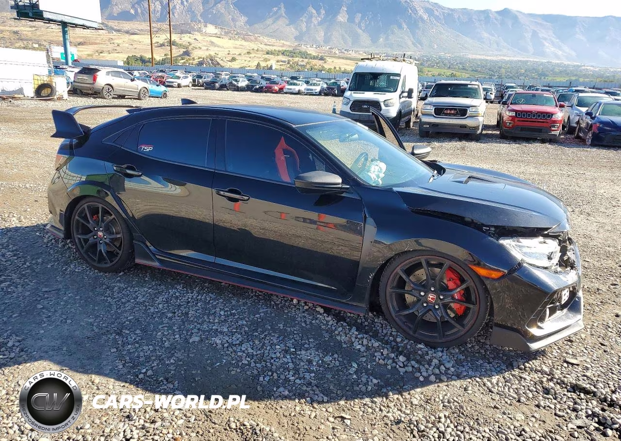 2018 Honda Civic Type-R Touring VIN:SHHFK8G7XJU201685 - 4