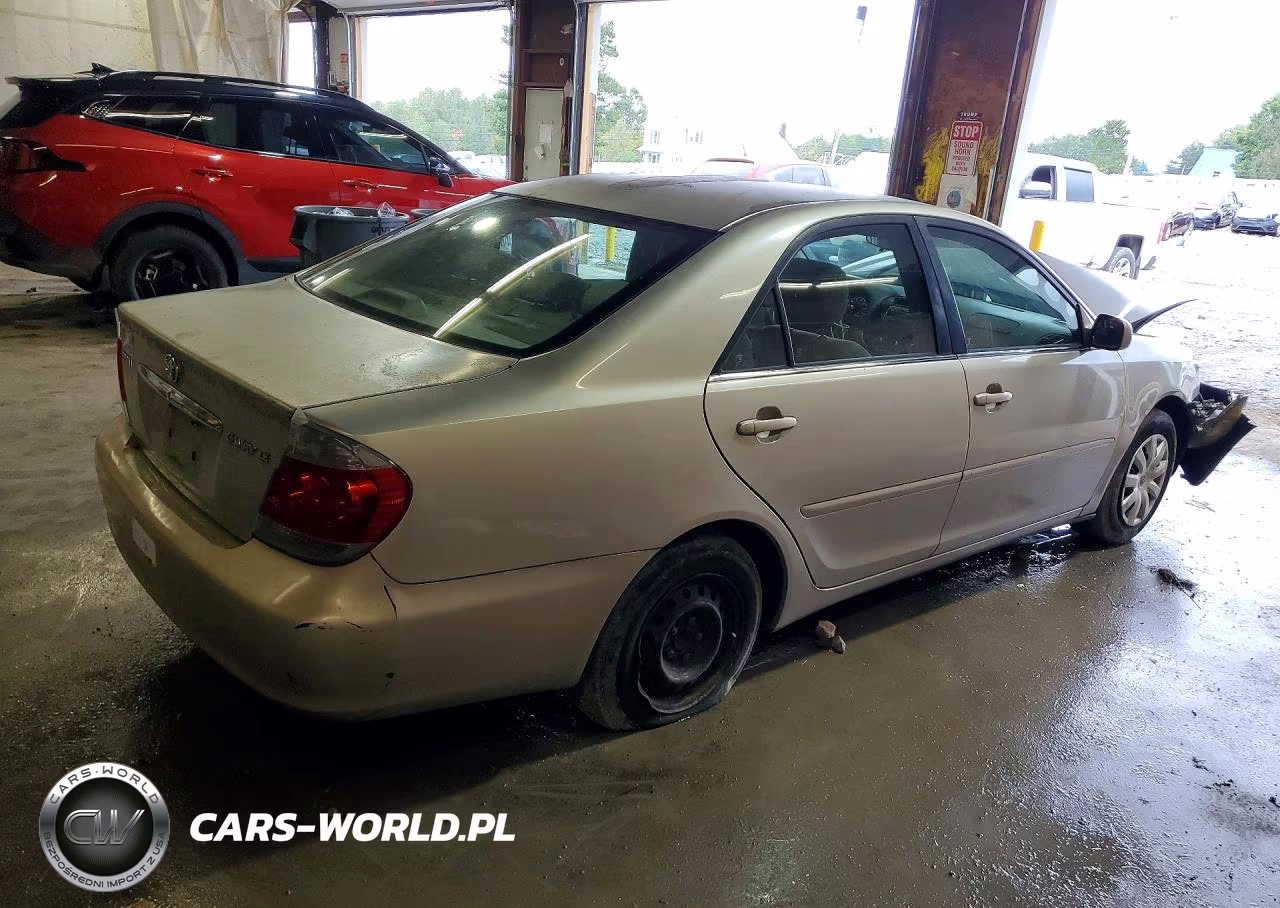 2005 Toyota Camry Le VIN:4T1BE30KX5U564408 - 3