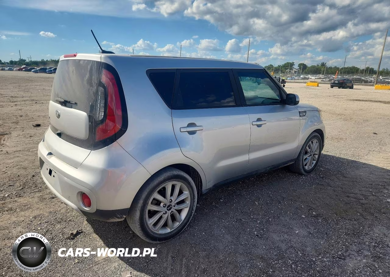 2019 Kia Soul + VIN:KNDJP3A50K7678351 - 3