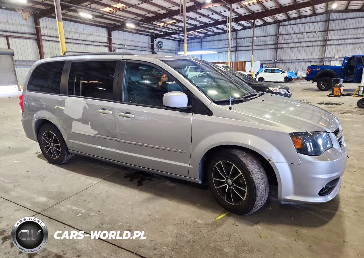 2017 Dodge Grand Caravan Gt VIN:2C4RDGEG1HR681426 - 4