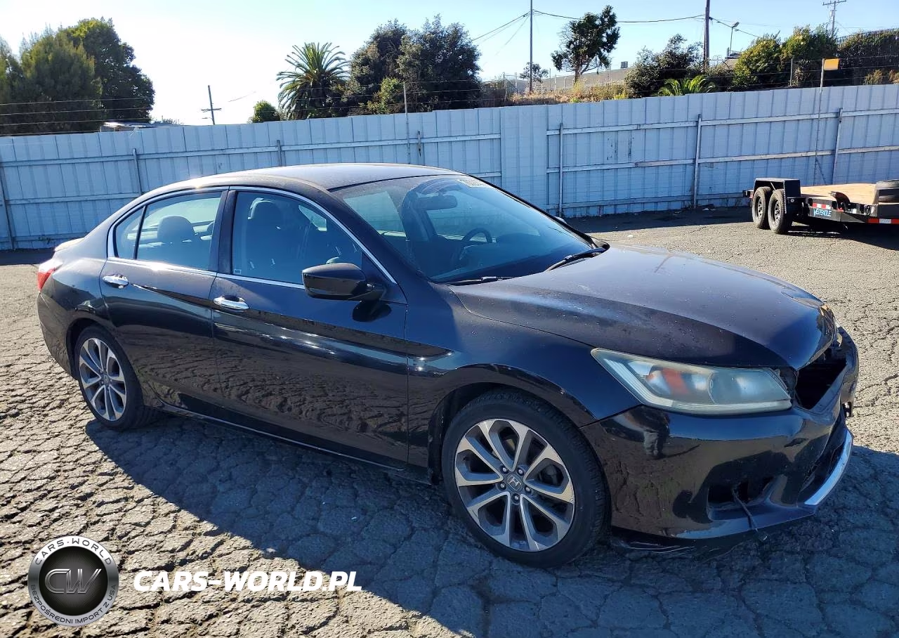 2015 Honda Accord Sport VIN:1HGCR2F55FA194983 - 4