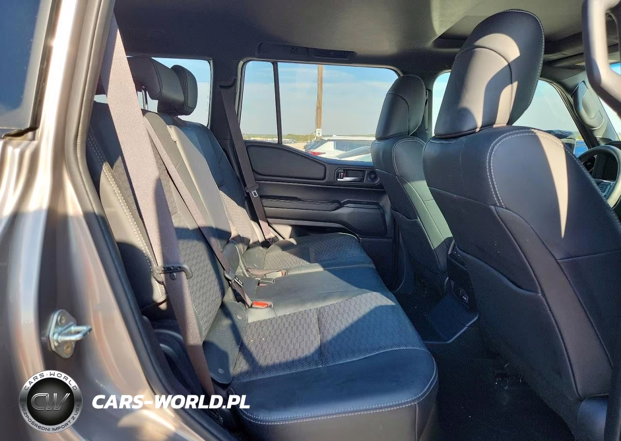 2025 Toyota Land Cruiser VIN:JTEABFAJXS5014854 - 11