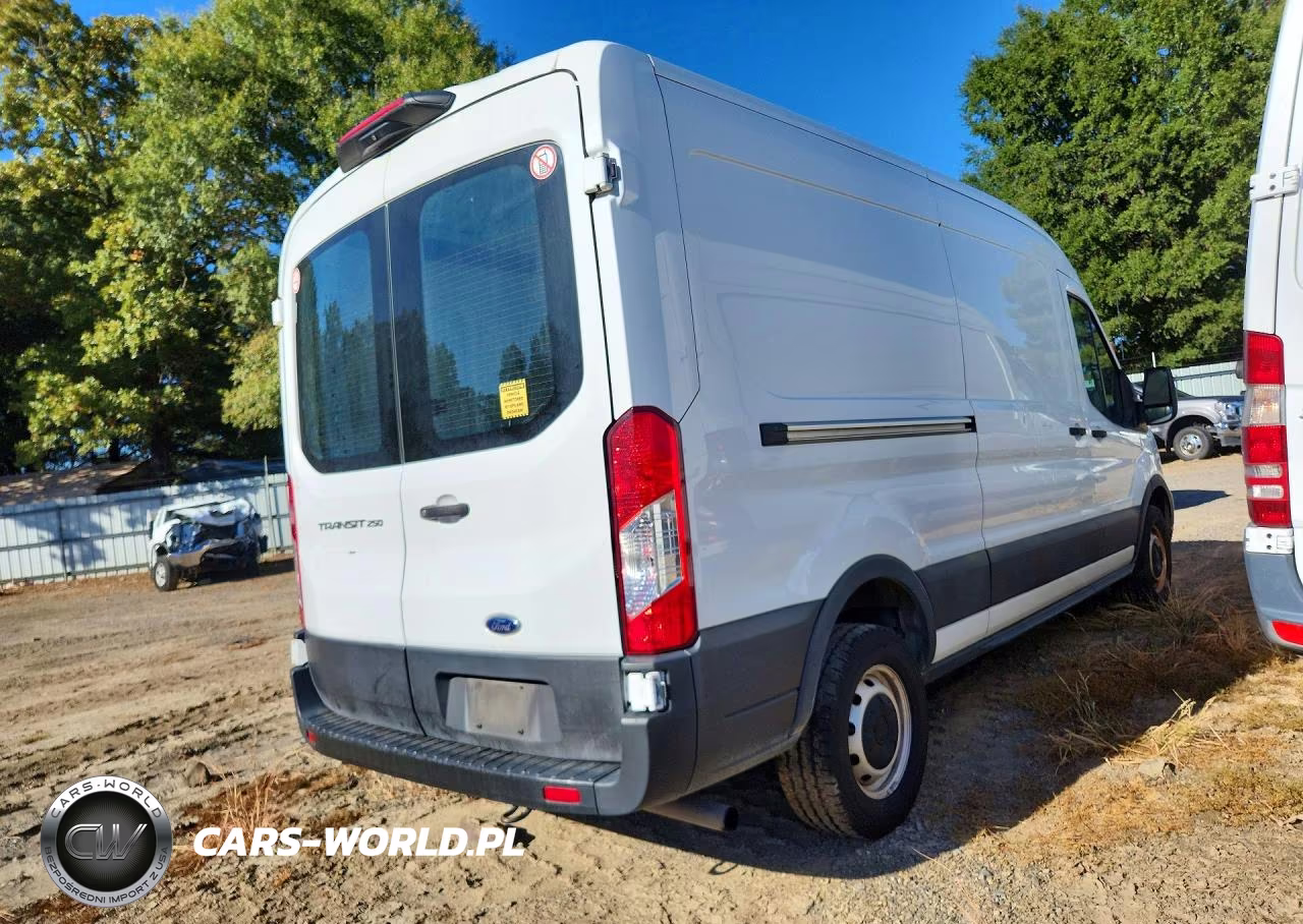 2023 Ford Transit 250 Delivery Van VIN:1FTBR1C88PKA27161 - 3