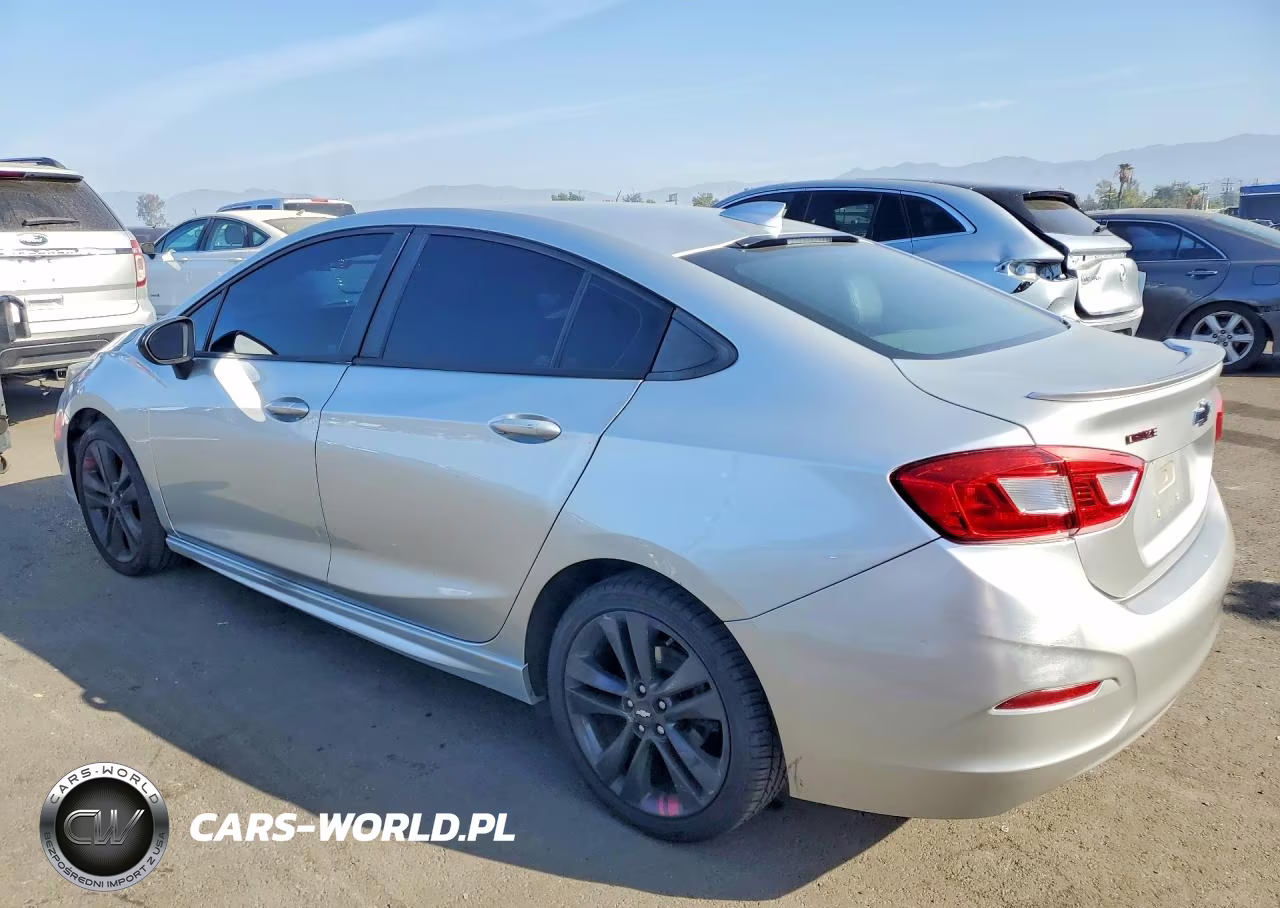 2018 Chevrolet Cruze Lt VIN:1G1BE5SM2J7124974 - 2