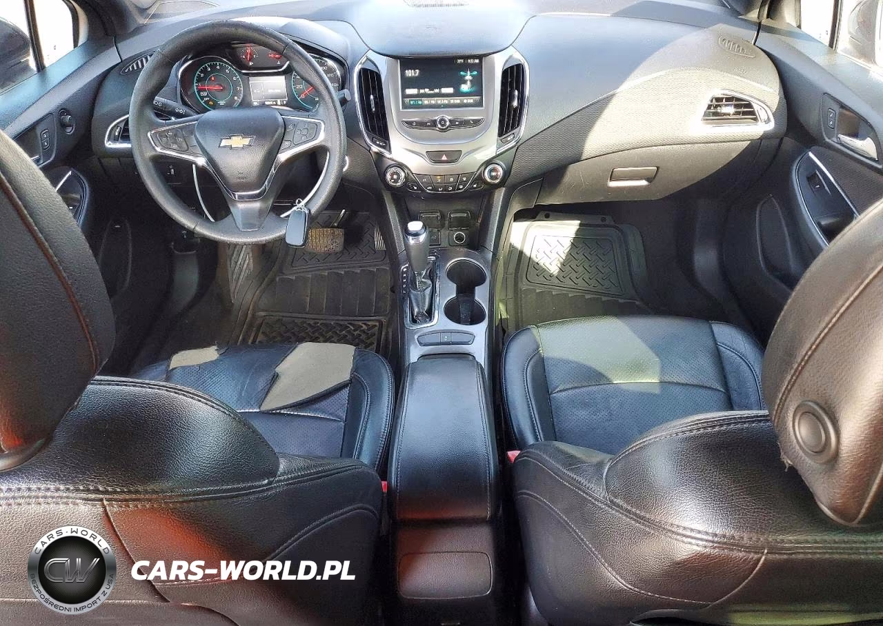 2018 Chevrolet Cruze Lt VIN:1G1BE5SM2J7124974 - 8