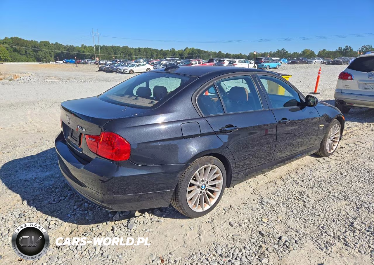 2010 BMW 328 Xi VIN:WBAPK7C5XAA460946 - 3