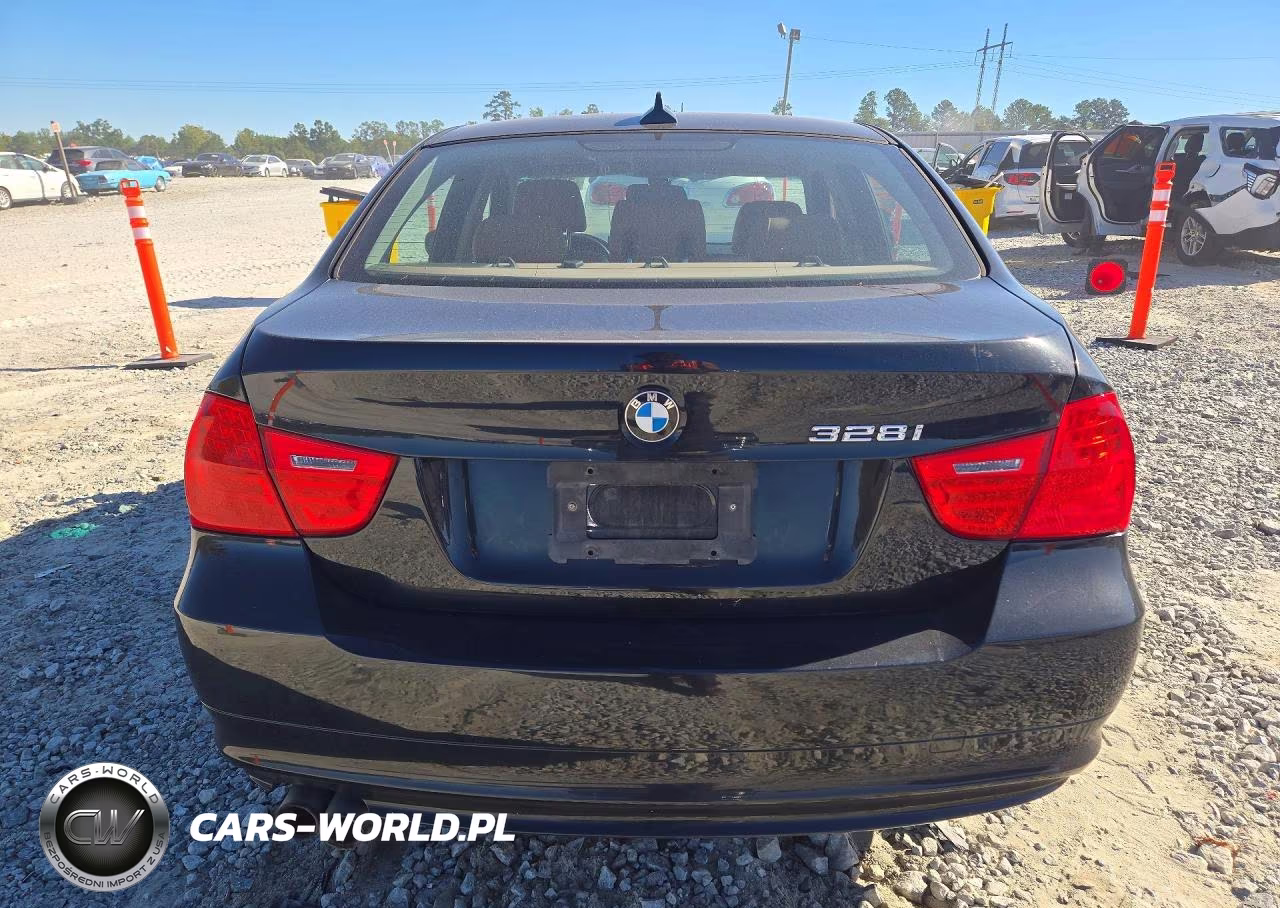 2010 BMW 328 Xi VIN:WBAPK7C5XAA460946 - 6