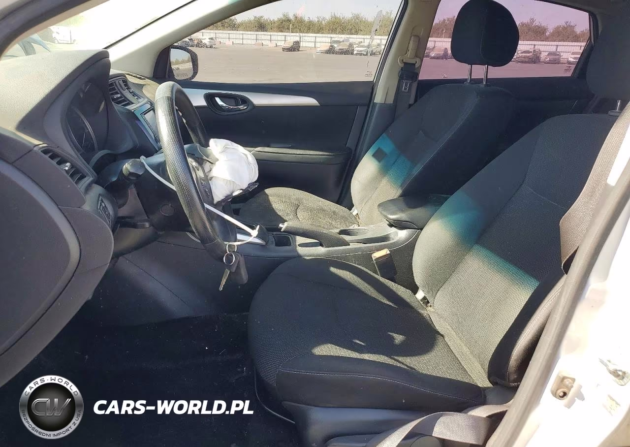 2019 Nissan Sentra S VIN:3N1AB7AP4KY214424 - 7