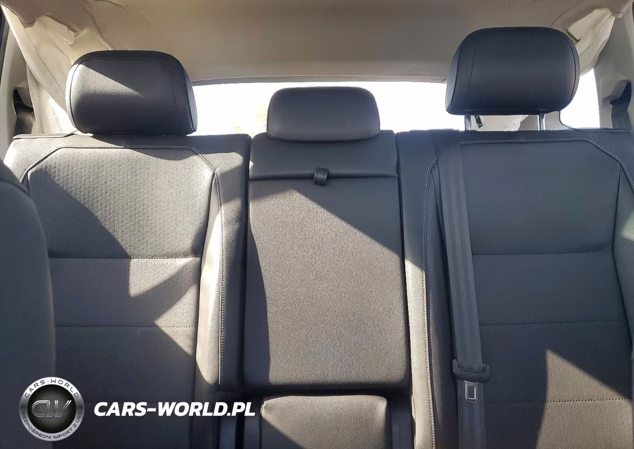 2018 Volkswagen Tiguan Se VIN:3VV3B7AX0JM109599 - 10