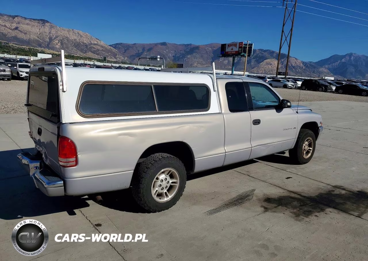 1999 Dodge Dakota Sport VIN:1B7GL22X3XS118103 - 3