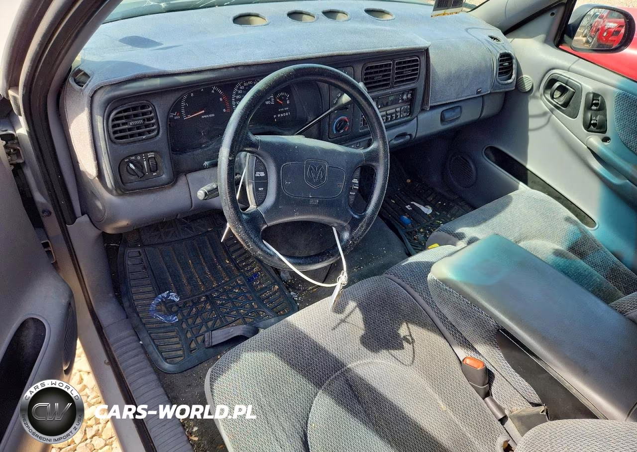 1999 Dodge Dakota Sport VIN:1B7GL22X3XS118103 - 8