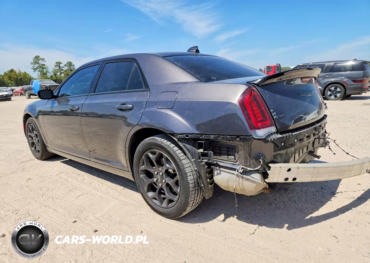 2020 Chrysler 300 Touring VIN:2C3CCARG1LH233724 - 2