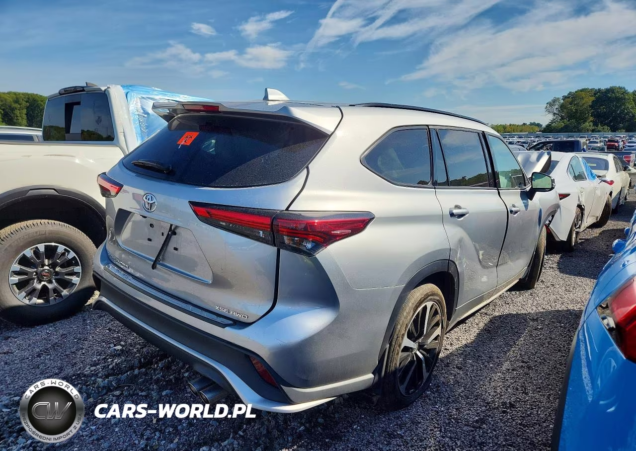 2022 Toyota Highlander Xse VIN:5TDLZRBH6NS220919 - 3