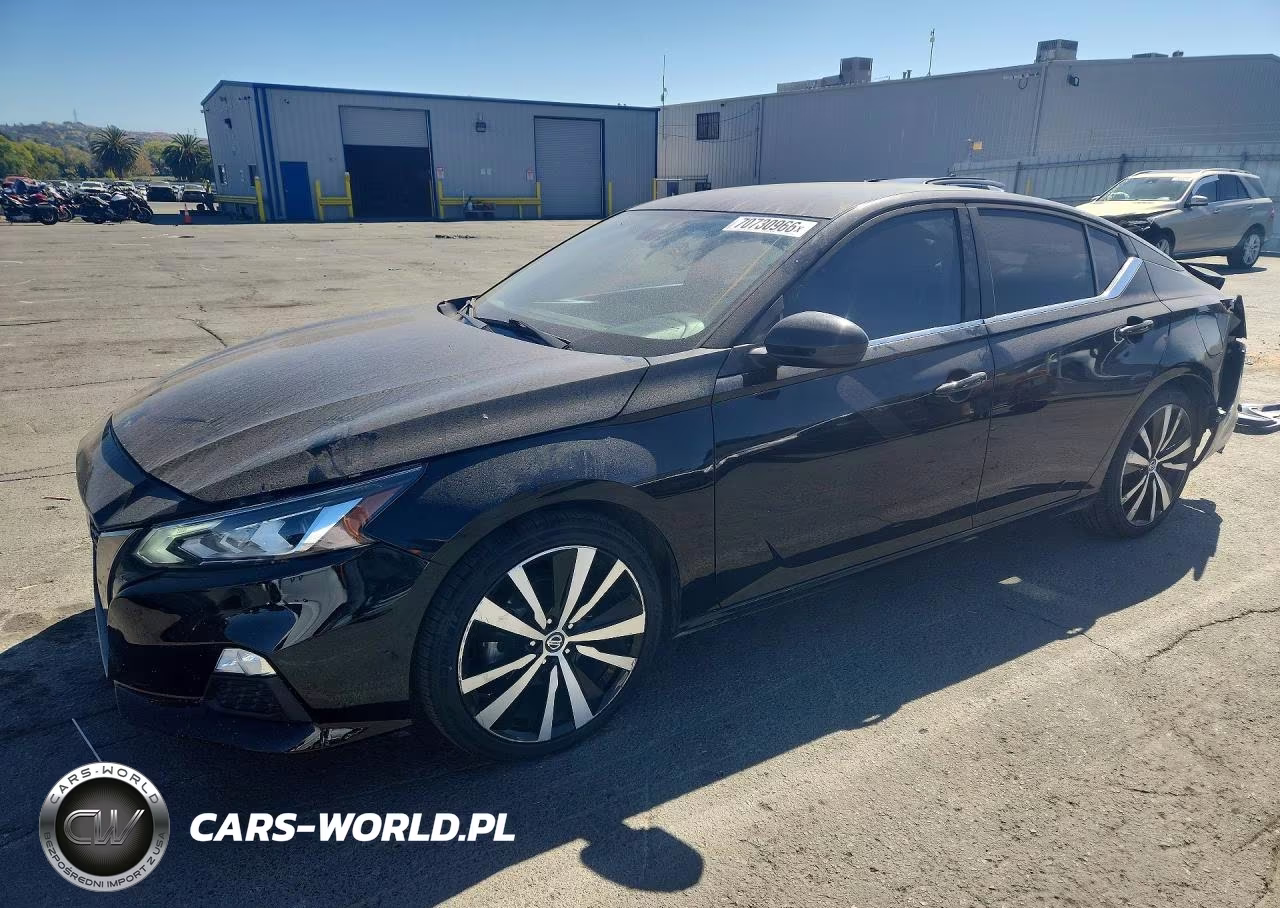 2021 Nissan Altima Sr