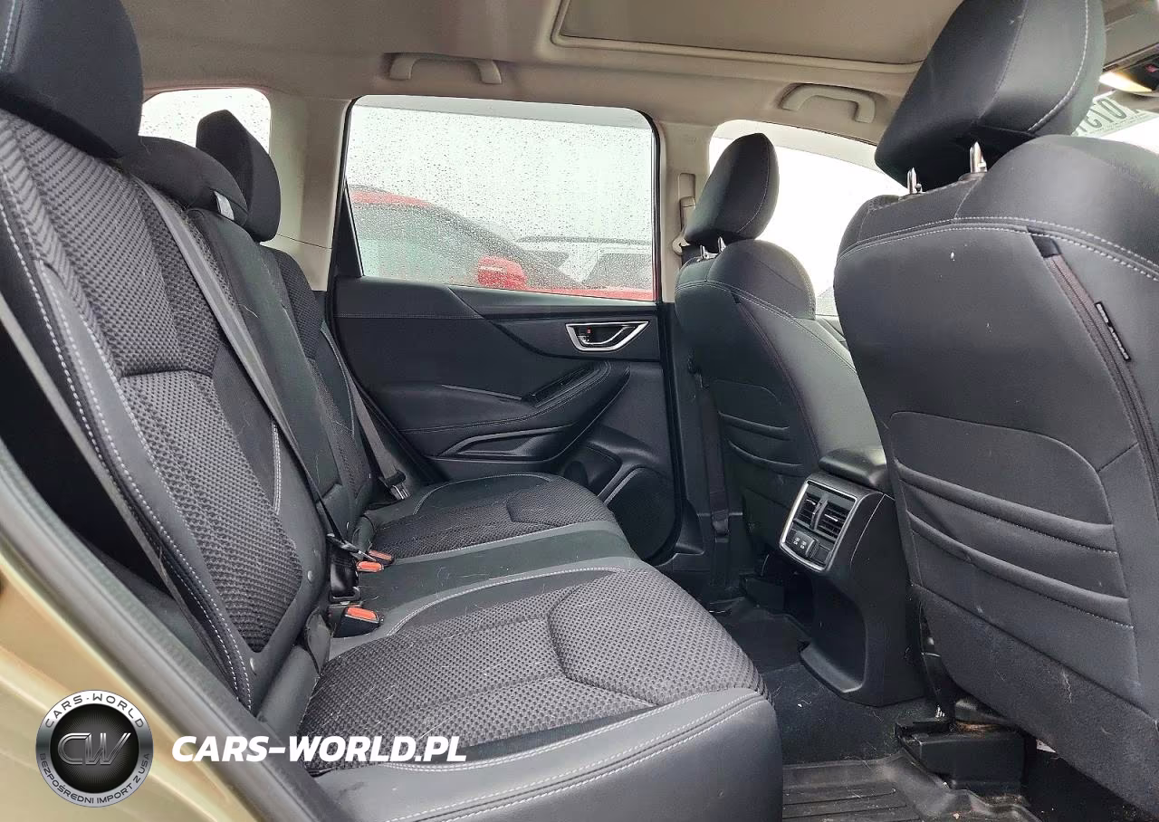 2022 Subaru Forester Premium VIN:JF2SKAEC8NH482190 - 10