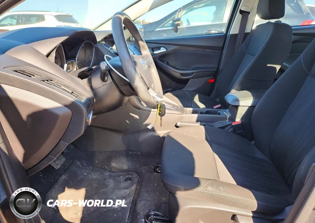 2018 Ford Focus Se VIN:1FADP3FEXJL298354 - 7