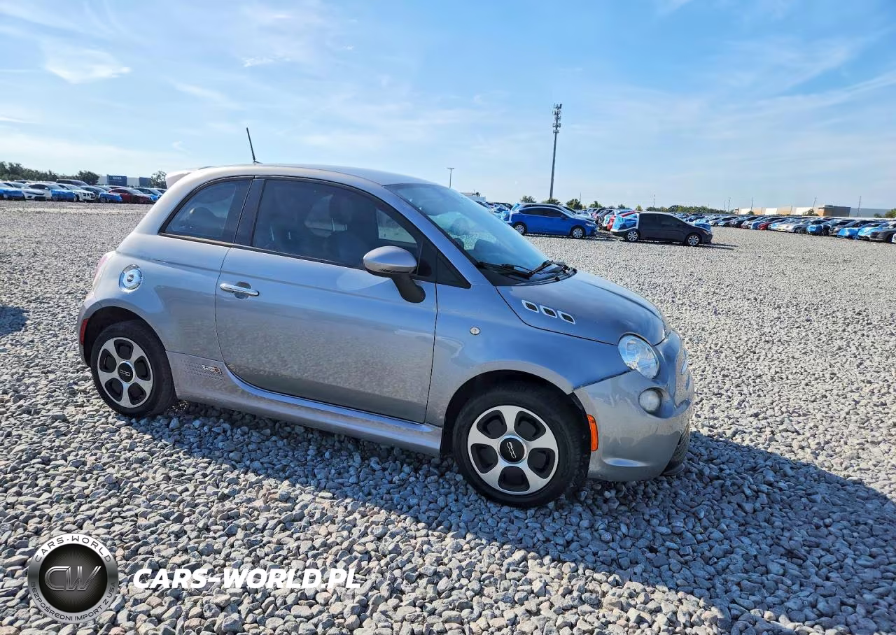 2016 Fiat 500 Electric VIN:3C3CFFGE2GT221889 - 4