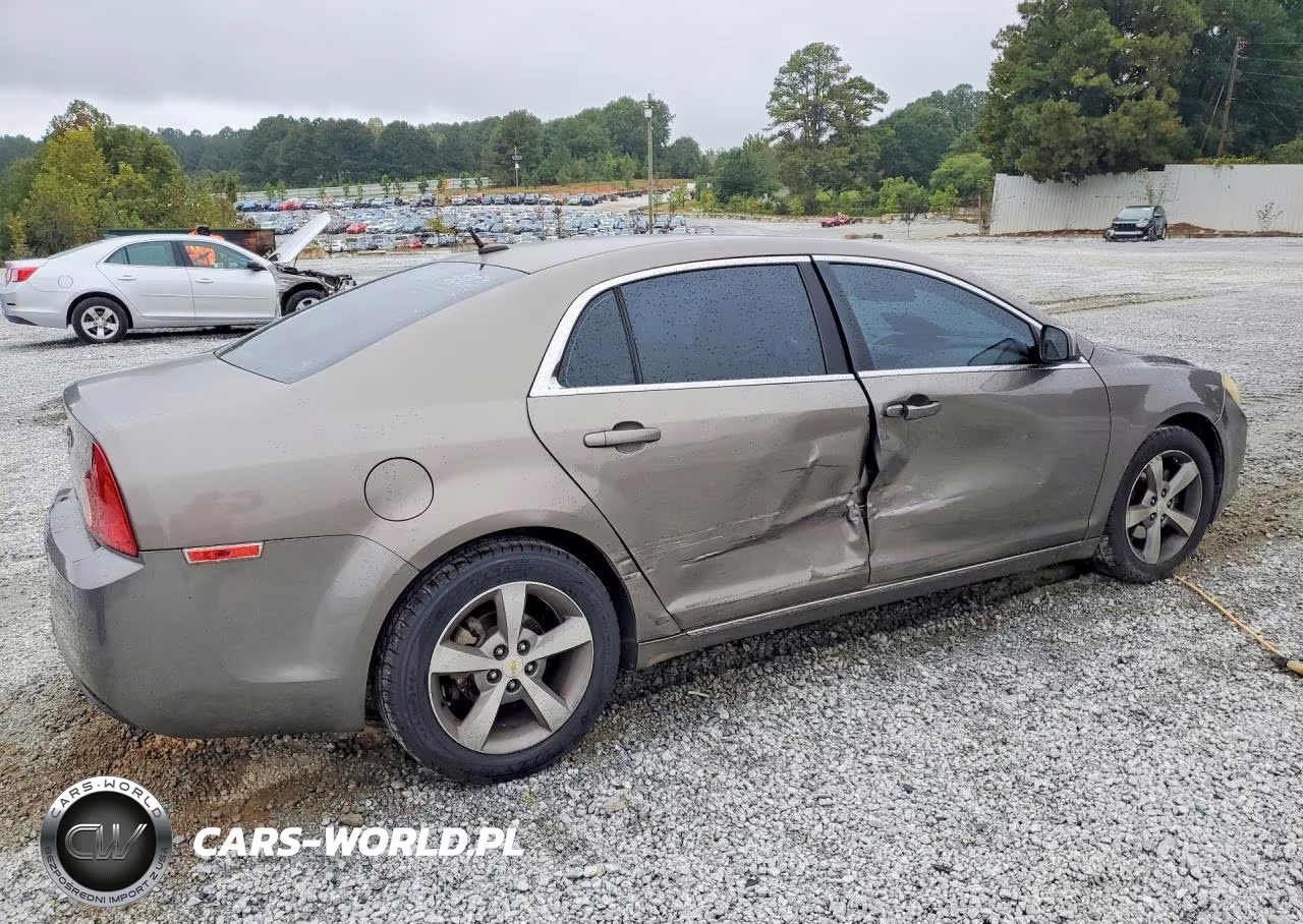 2011 Chevrolet Malibu 1Lt VIN:1G1ZC5E1XBF263697 - 3