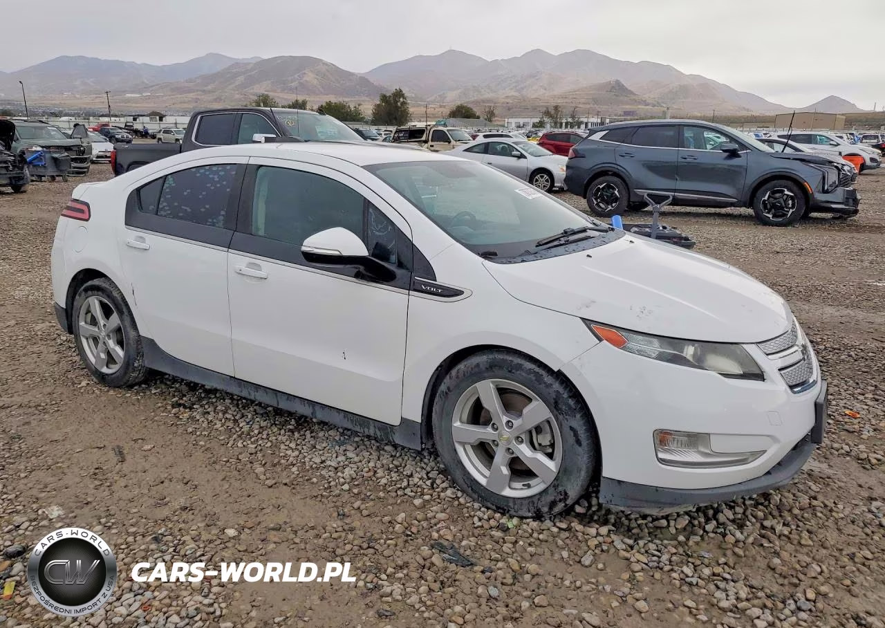 2015 Chevrolet Volt VIN:1G1RD6E48FU105213 - 4