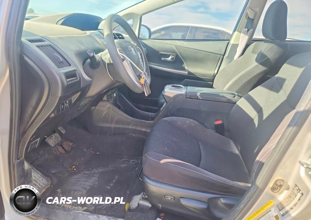 2016 Toyota Prius V Three VIN:JTDZN3EU0GJ054974 - 7
