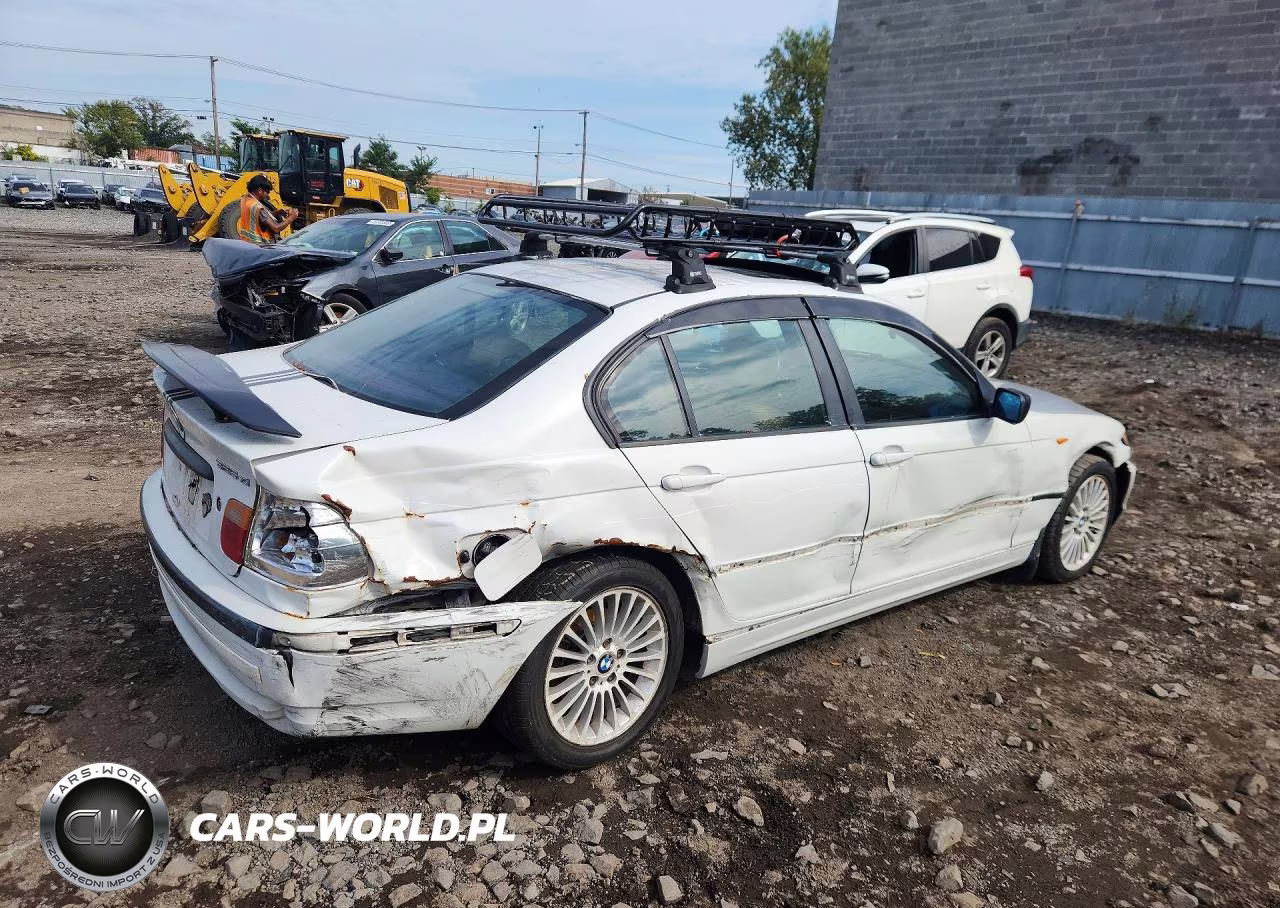 2003 BMW 325 Xi VIN:WBAEU33453PF59792 - 3