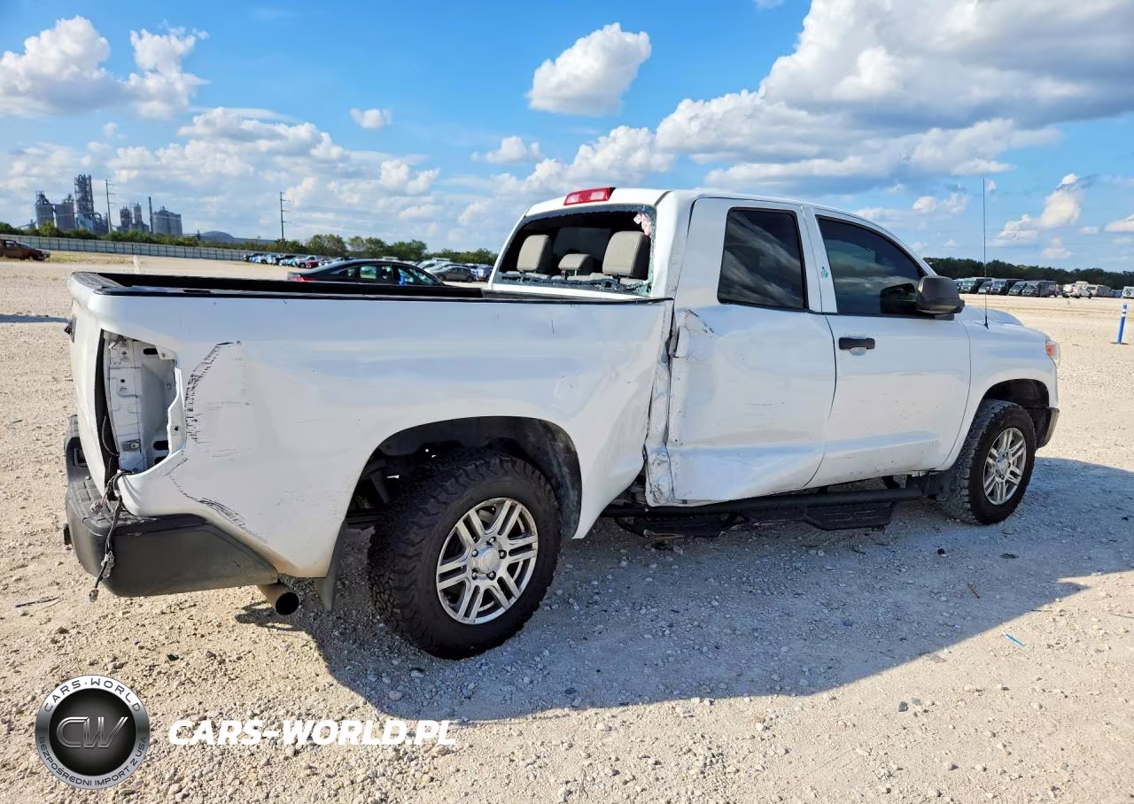 2017 Toyota Tundra Sr VIN:5TFRM5F14HX111940 - 3