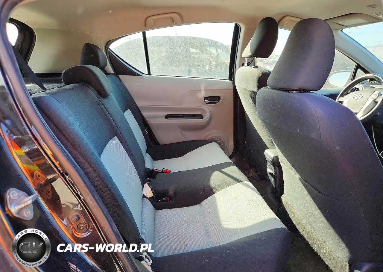 2013 Toyota Prius C VIN:JTDKDTB30D1528479 - 10