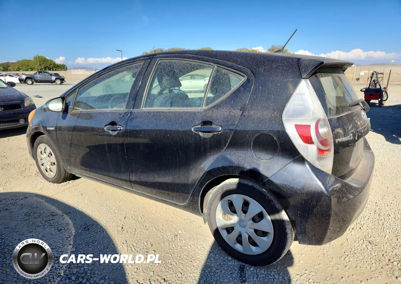 2013 Toyota Prius C VIN:JTDKDTB30D1528479 - 2