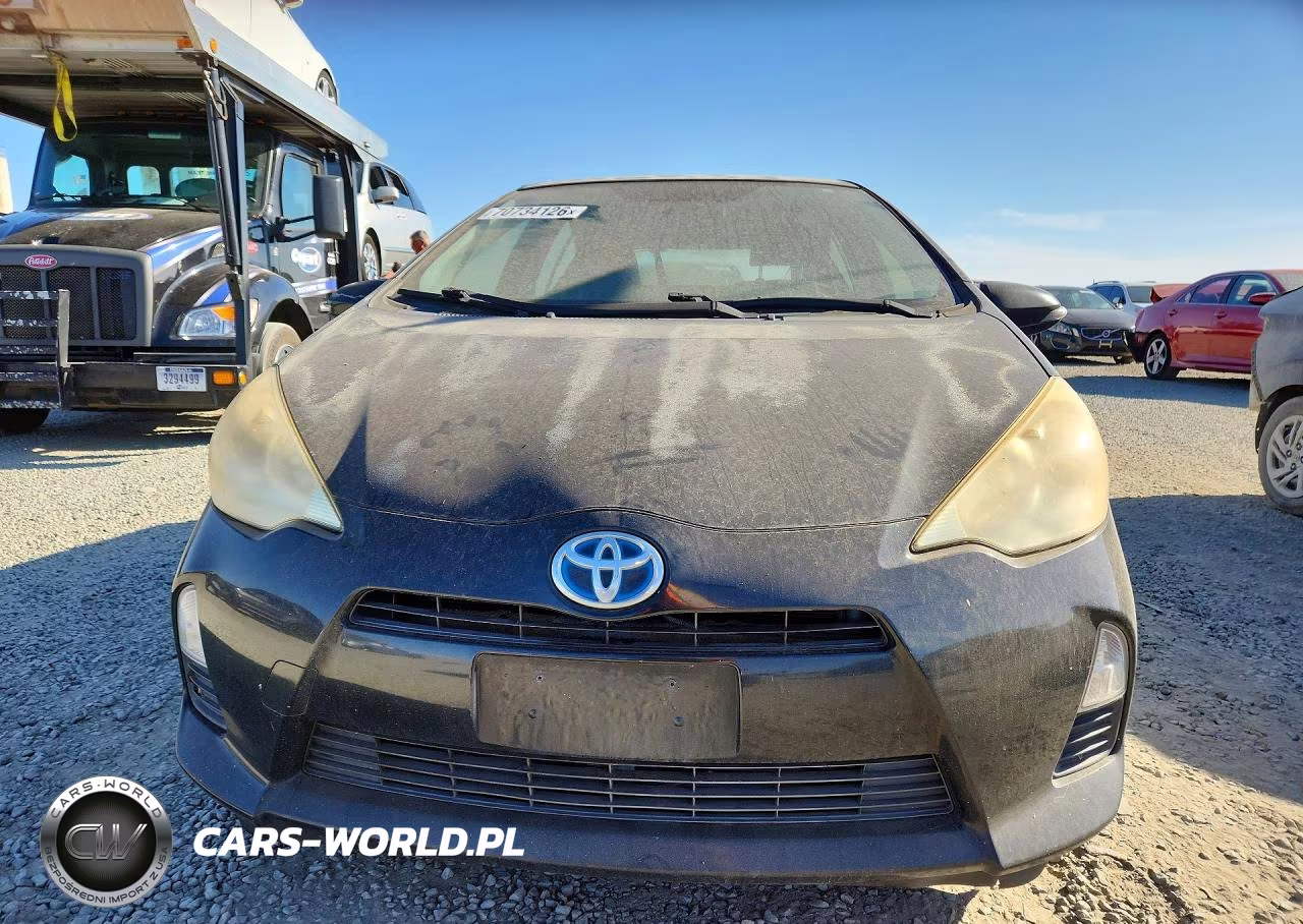 2013 Toyota Prius C VIN:JTDKDTB30D1528479 - 5