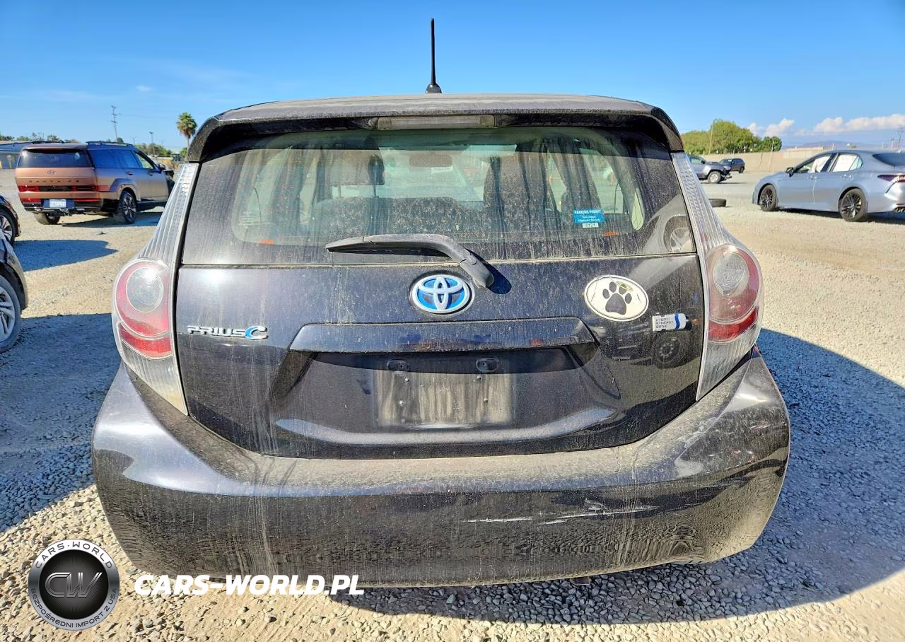 2013 Toyota Prius C VIN:JTDKDTB30D1528479 - 6
