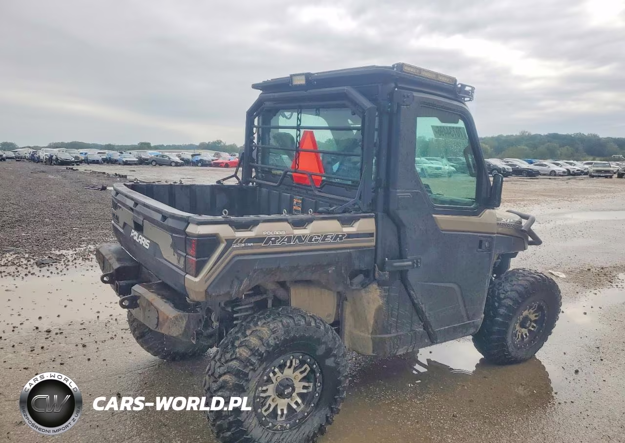 2018 Polaris Ranger Utility Vehicle VIN:4XARRE999J8045394 - 4