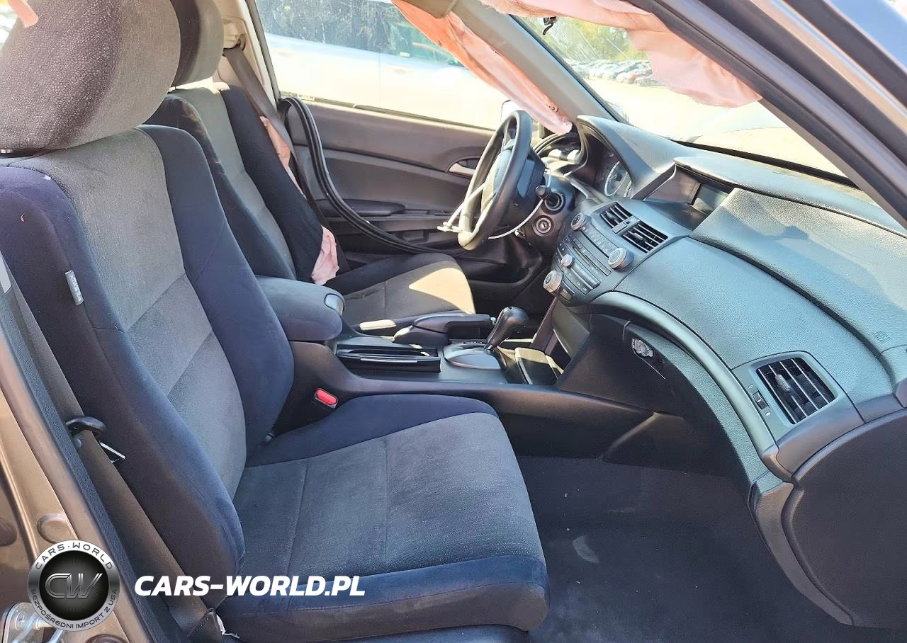 2008 Honda Accord VIN:JHMCP26488C032136 - 7