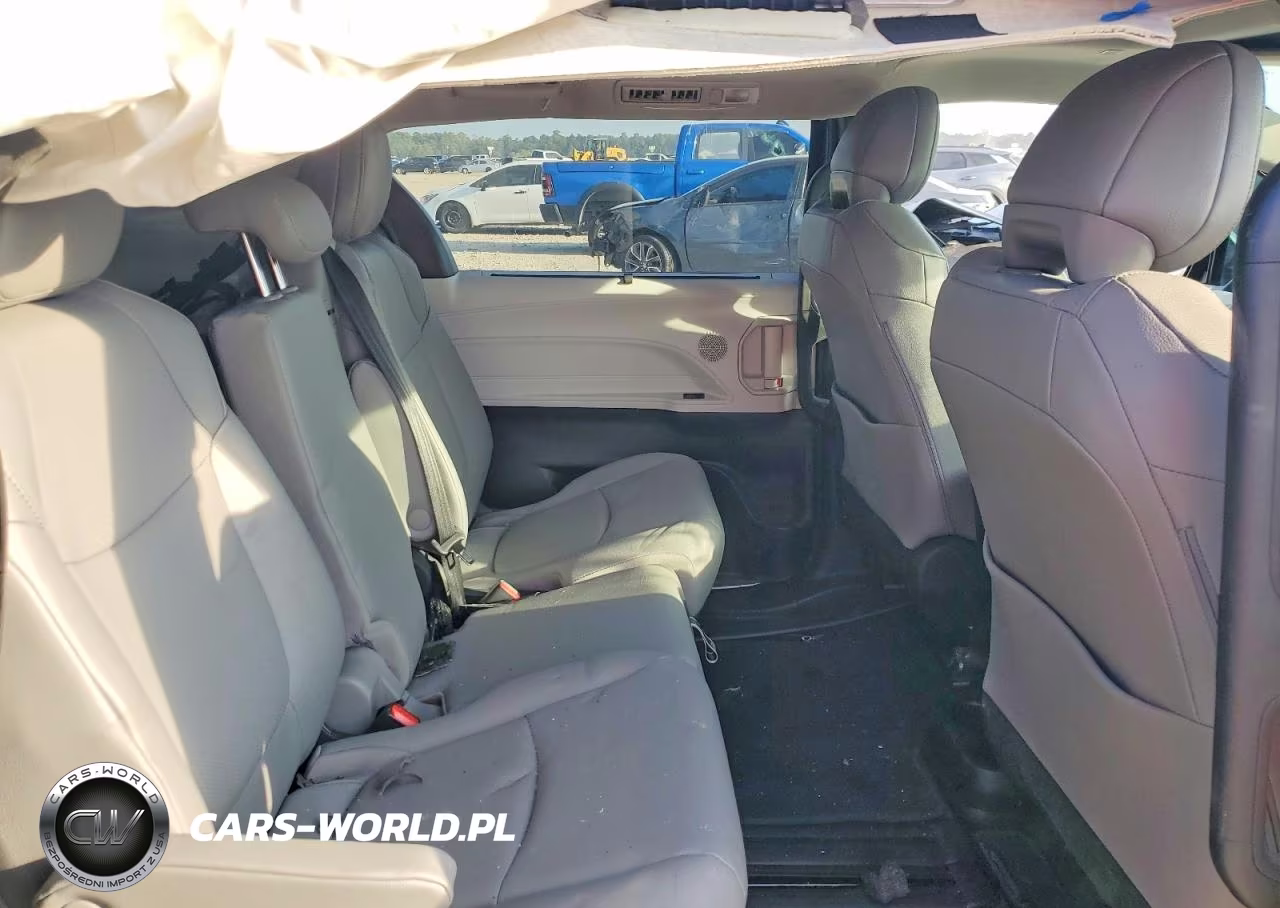 2026 Toyota Sienna Xle 8-Passenger VIN:5TDYRKEC6TS303387 - 11