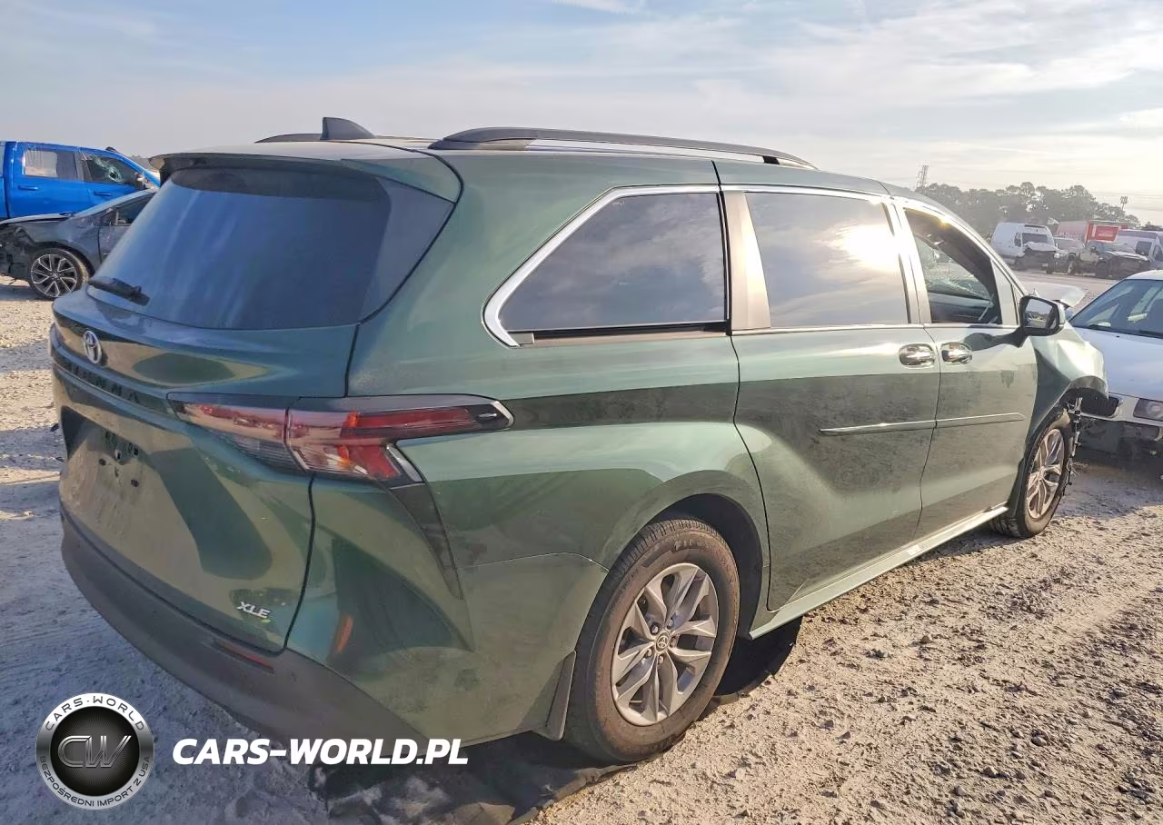 2026 Toyota Sienna Xle 8-Passenger VIN:5TDYRKEC6TS303387 - 3