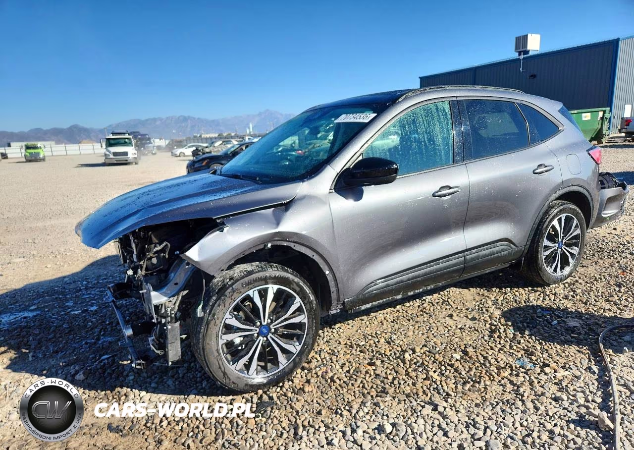 2022 Ford Escape Se