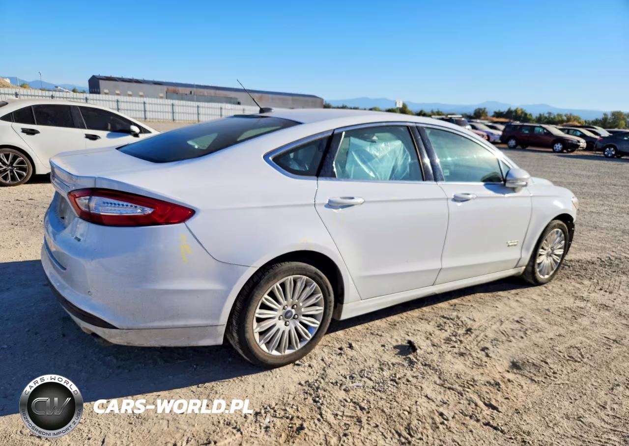 2016 Ford Fusion Se Phev VIN:3FA6P0PU0GR270540 - 3
