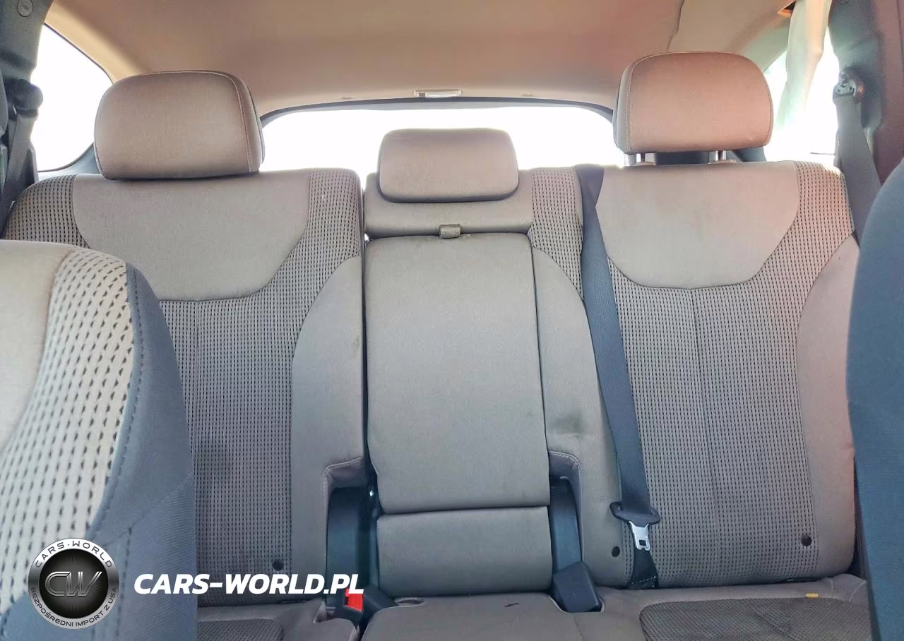 2019 Hyundai Santa Fe Se VIN:5NMS23AD8KH066112 - 10