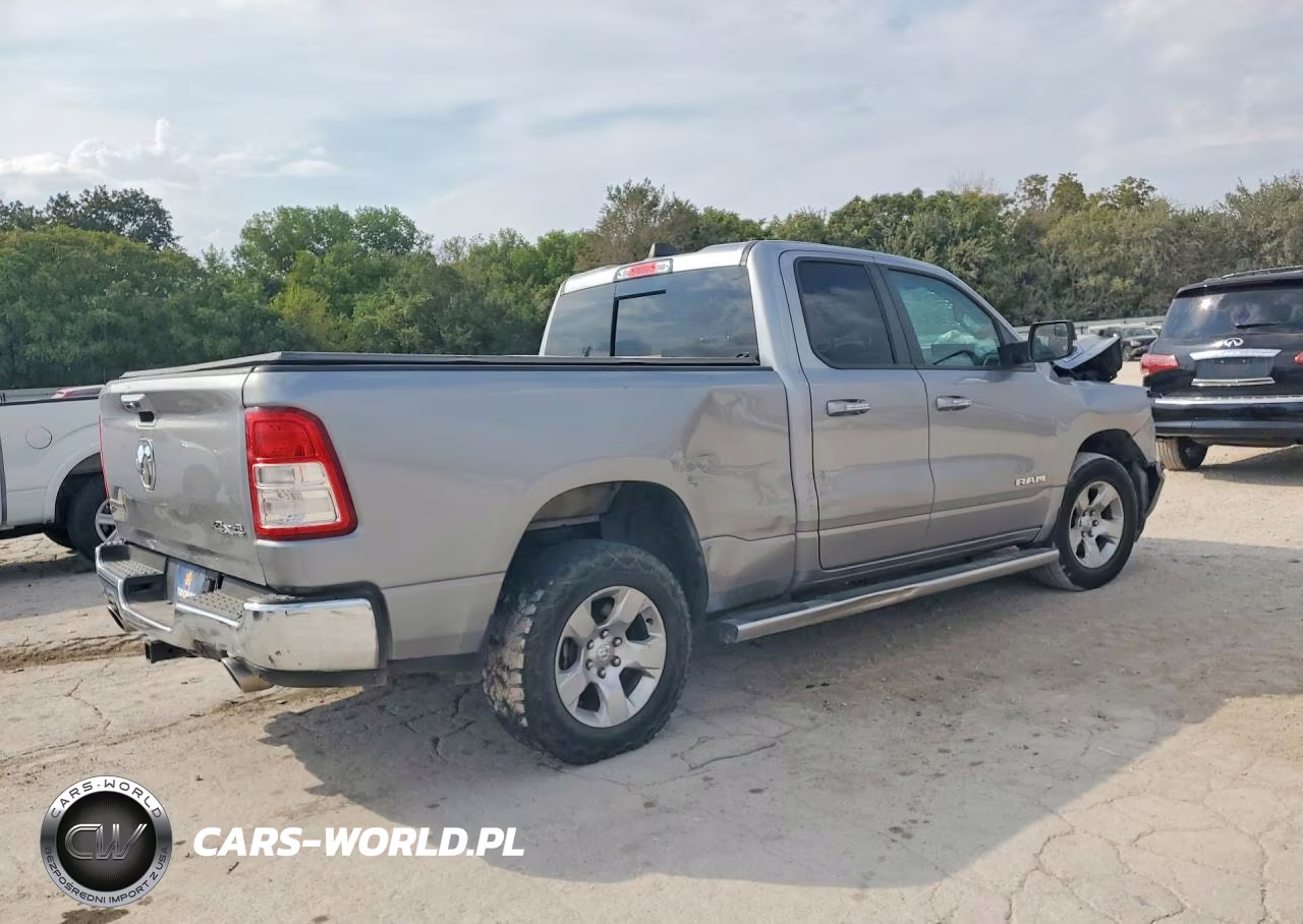 2020 Ram 1500 Big Horn-Lone Star VIN:1C6SRFBT0LN386488 - 3