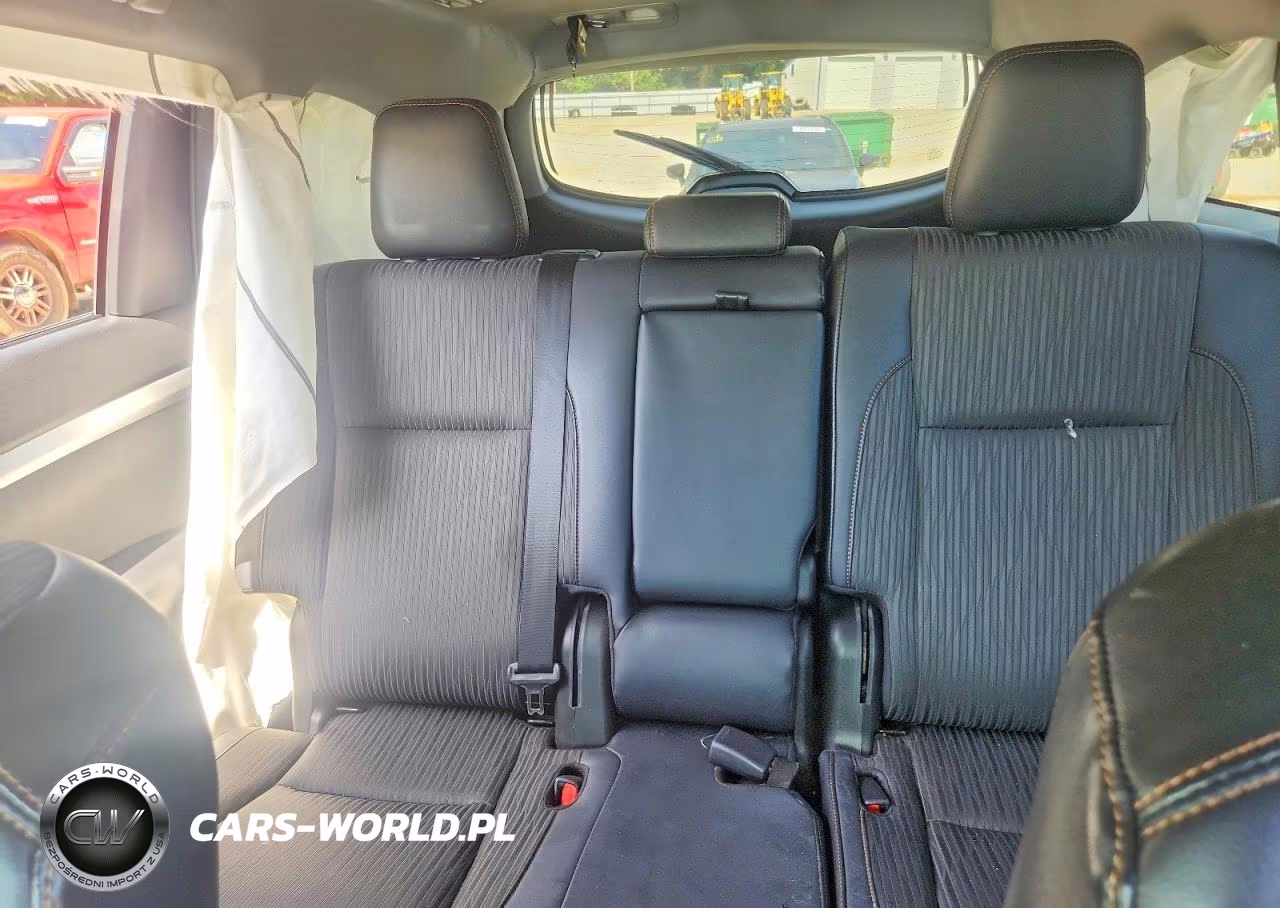 2018 Toyota Highlander Le Plus VIN:5TDZZRFHXJS269202 - 10