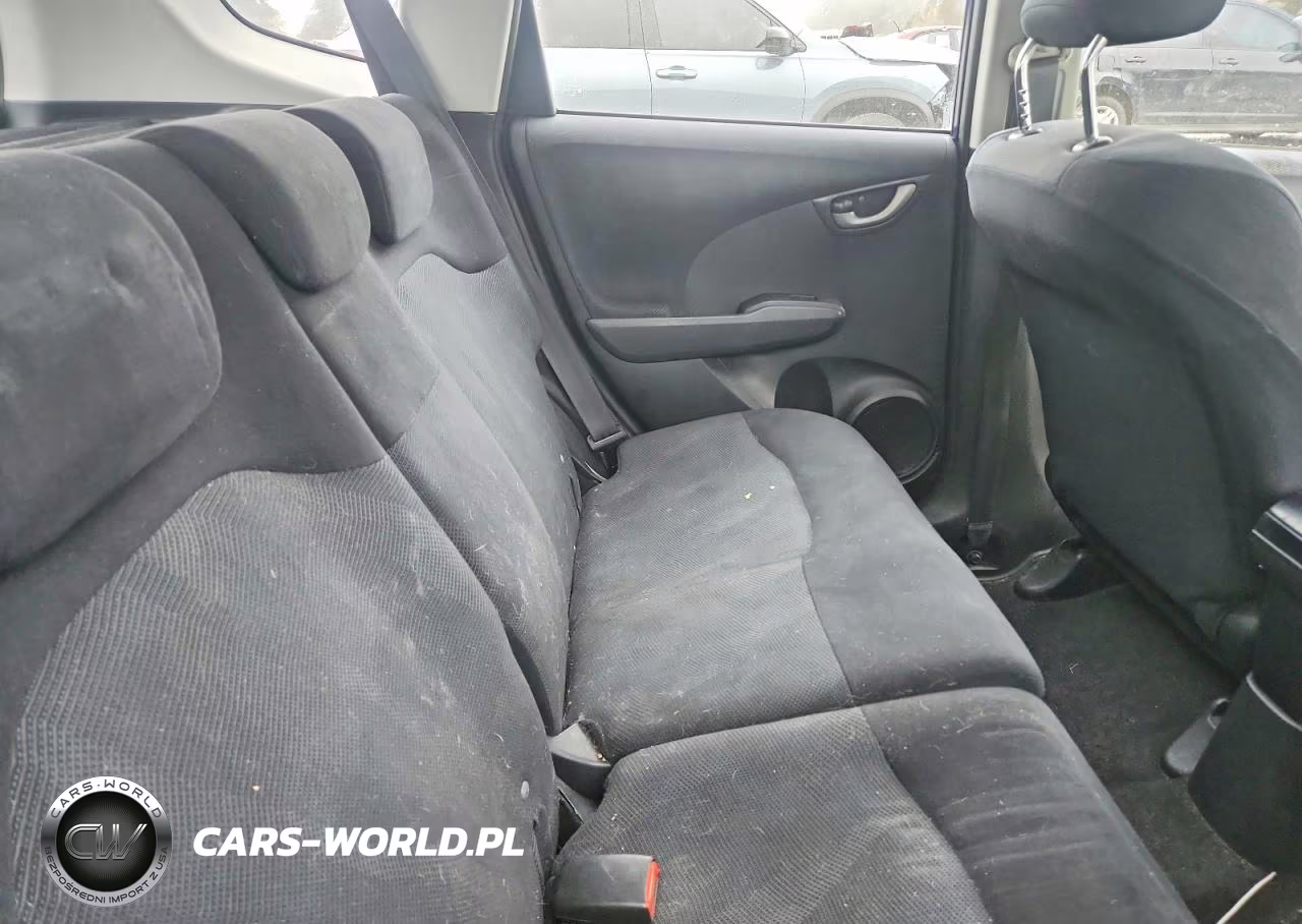 2010 Honda Fit Sport VIN:JHMGE8H40AS009260 - 10