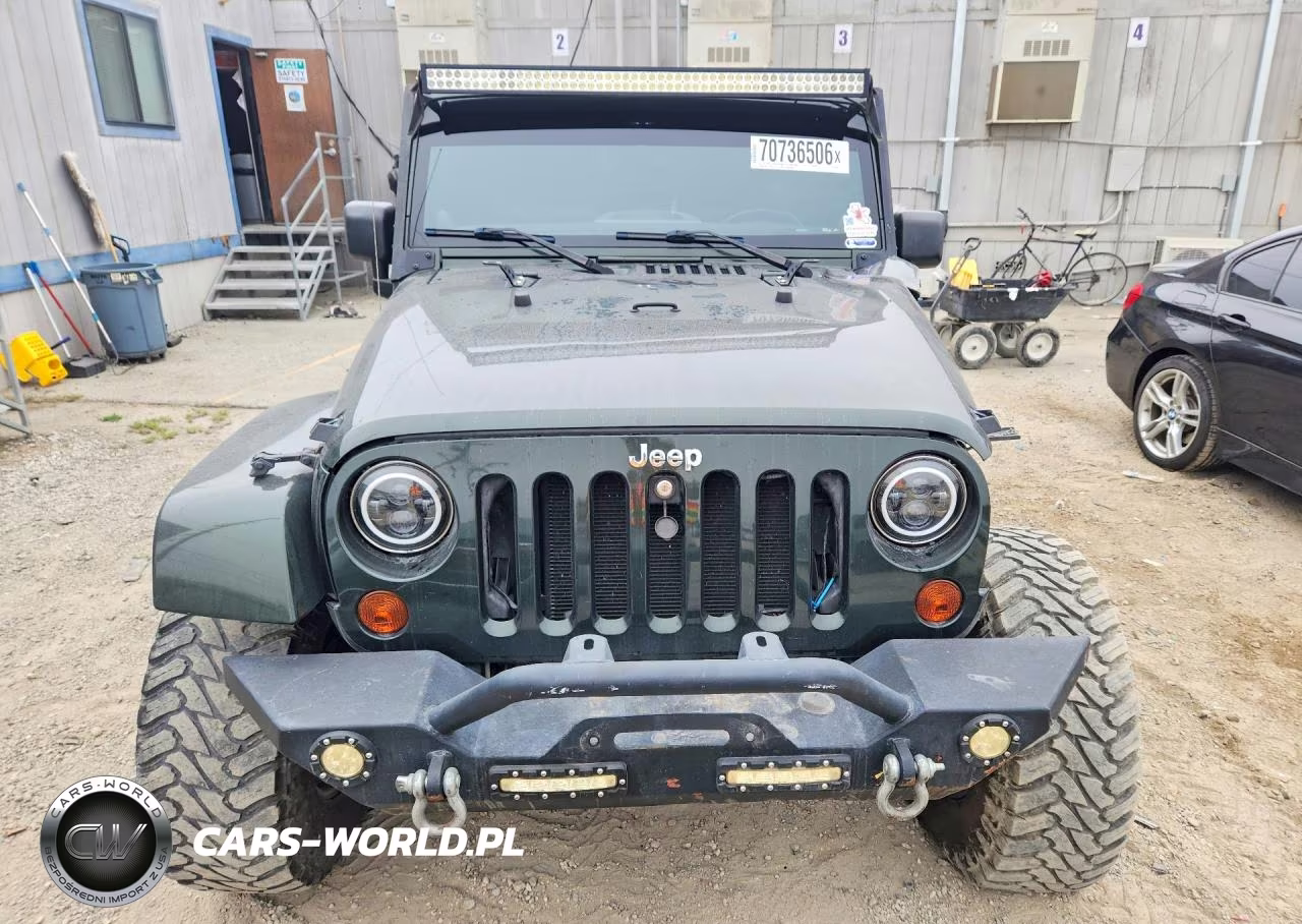 2011 Jeep Wrangler Sahara VIN:1J4GA5D15BL539298 - 5
