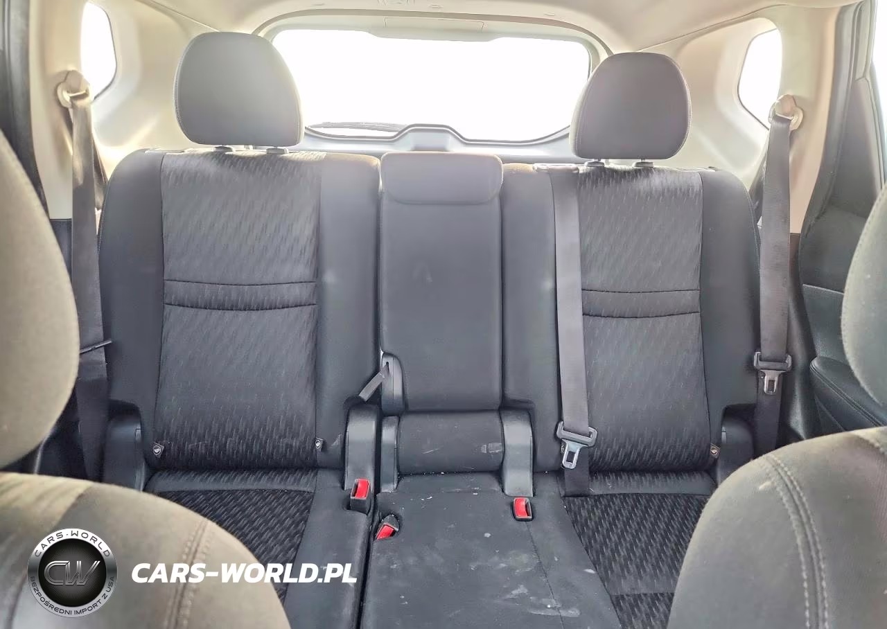 2018 Nissan Rogue S VIN:KNMAT2MVXJP541191 - 10