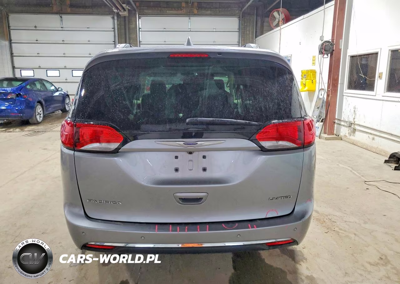 2018 Chrysler Pacifica Limited VIN:2C4RC1GG6JR247456 - 6