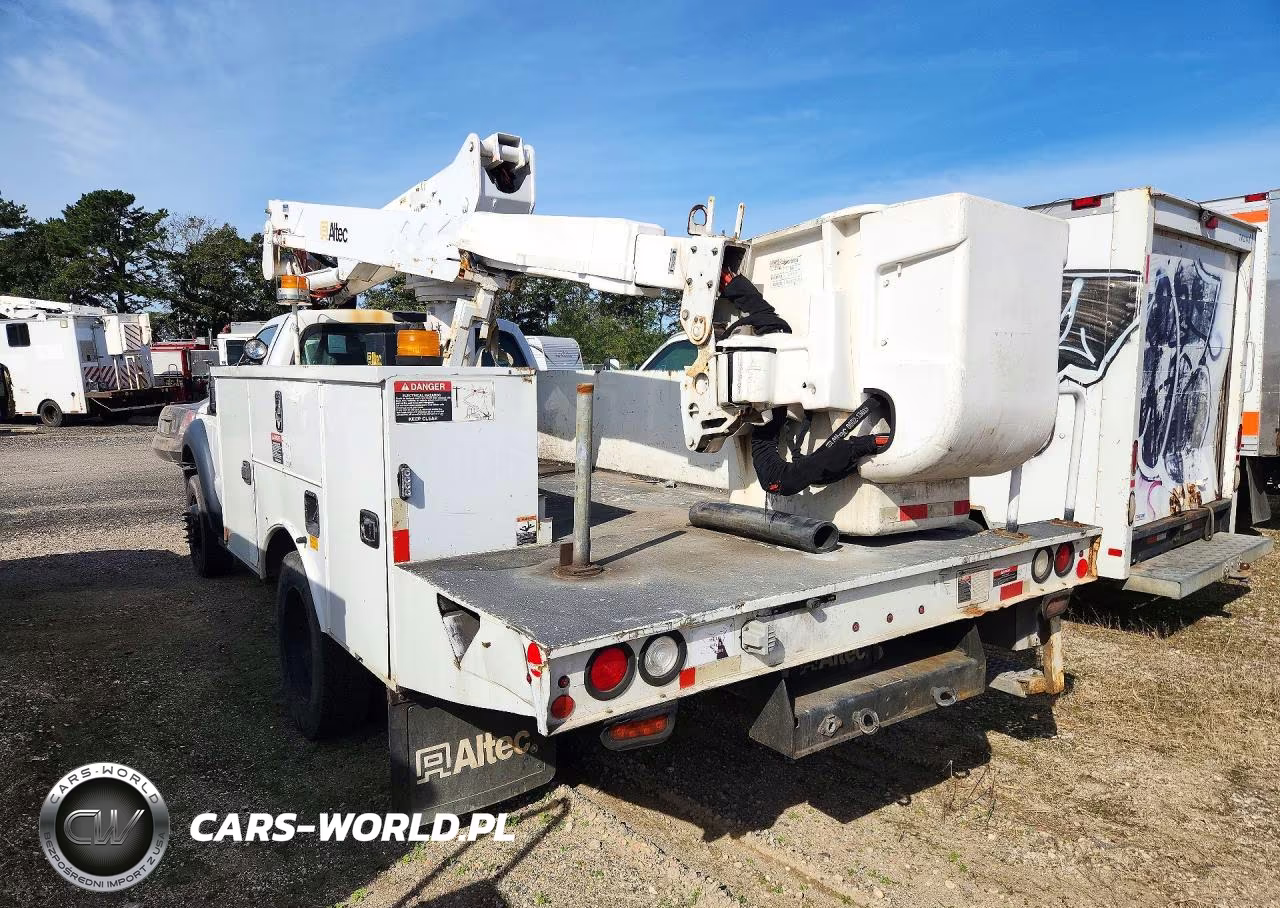 2016 Ford F550 Super Duty Bucket Truck VIN:1FDUF5GT8GEC62953 - 2