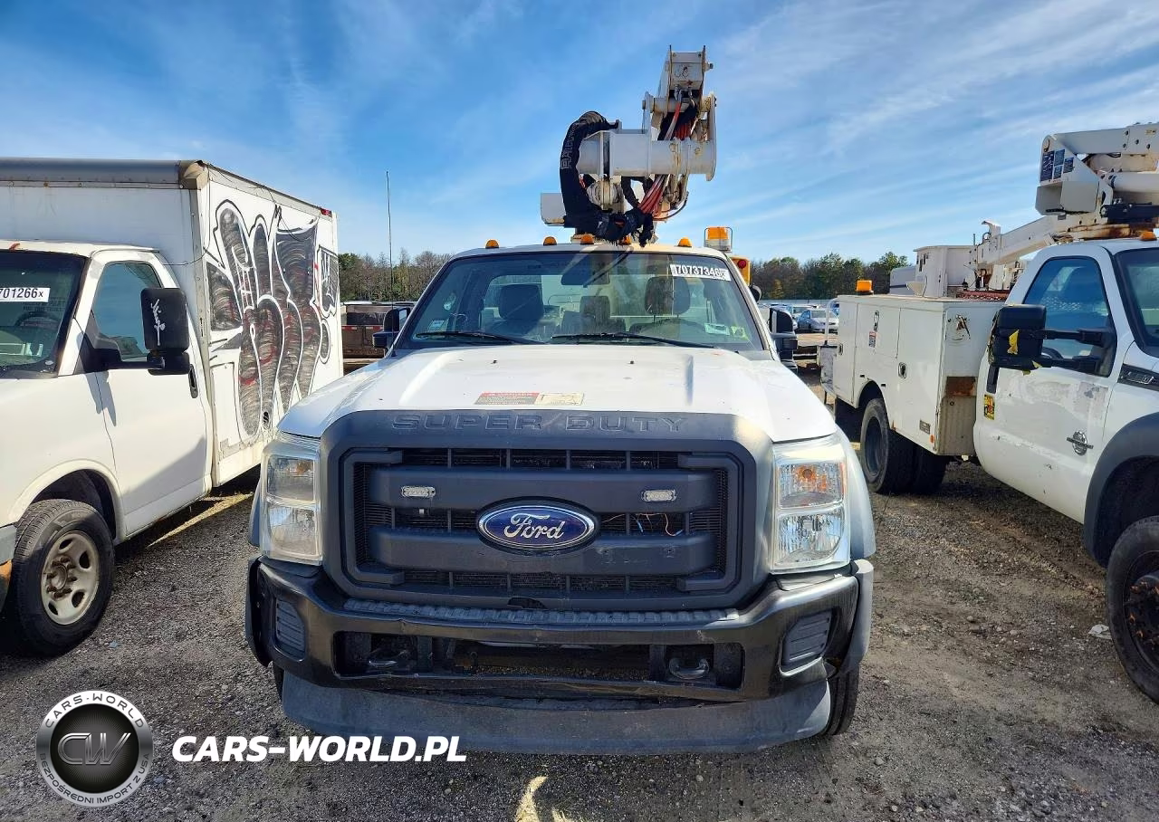 2016 Ford F550 Super Duty Bucket Truck VIN:1FDUF5GT8GEC62953 - 5