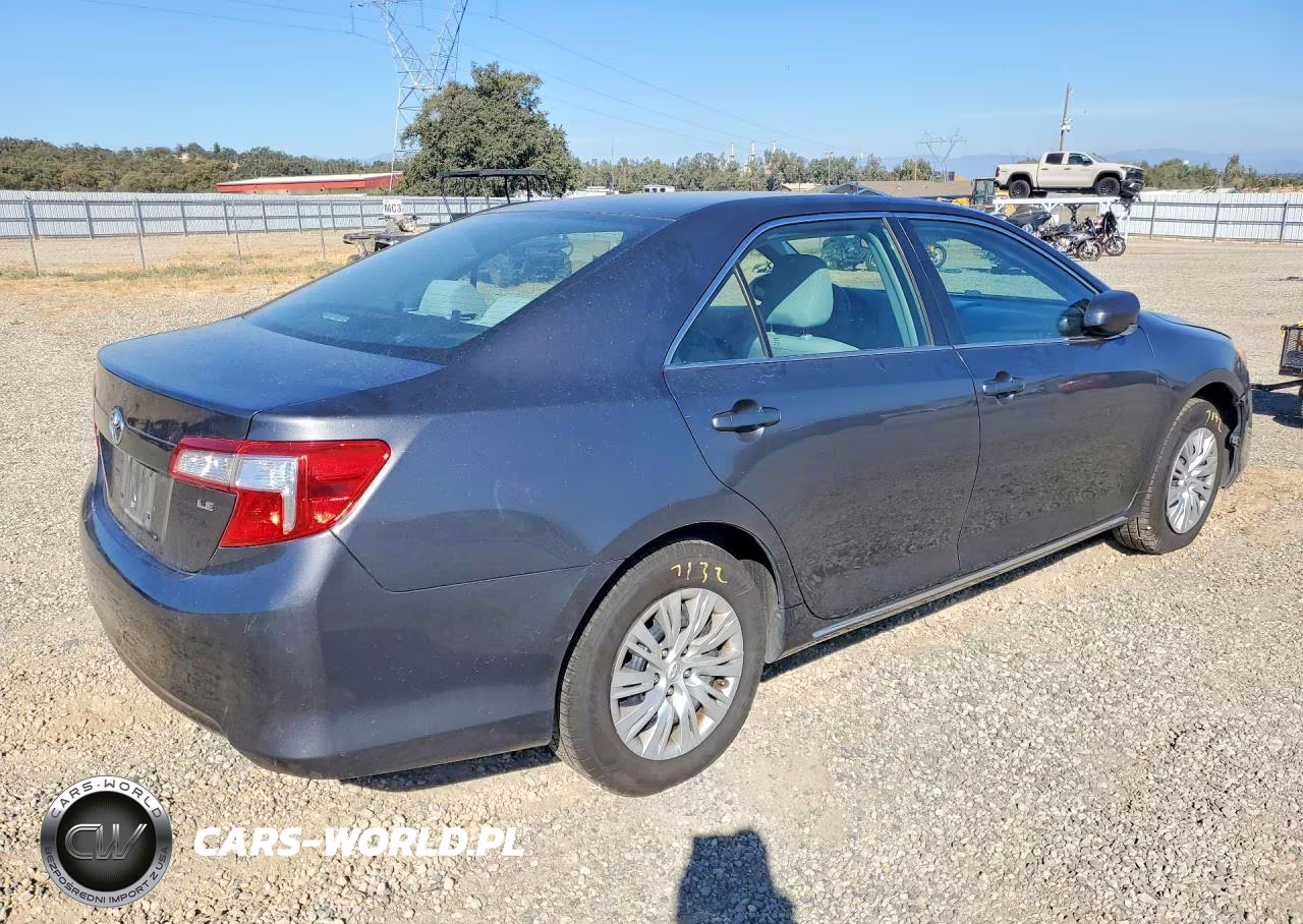 2012 Toyota Camry Le VIN:4T4BF1FK7CR246404 - 3