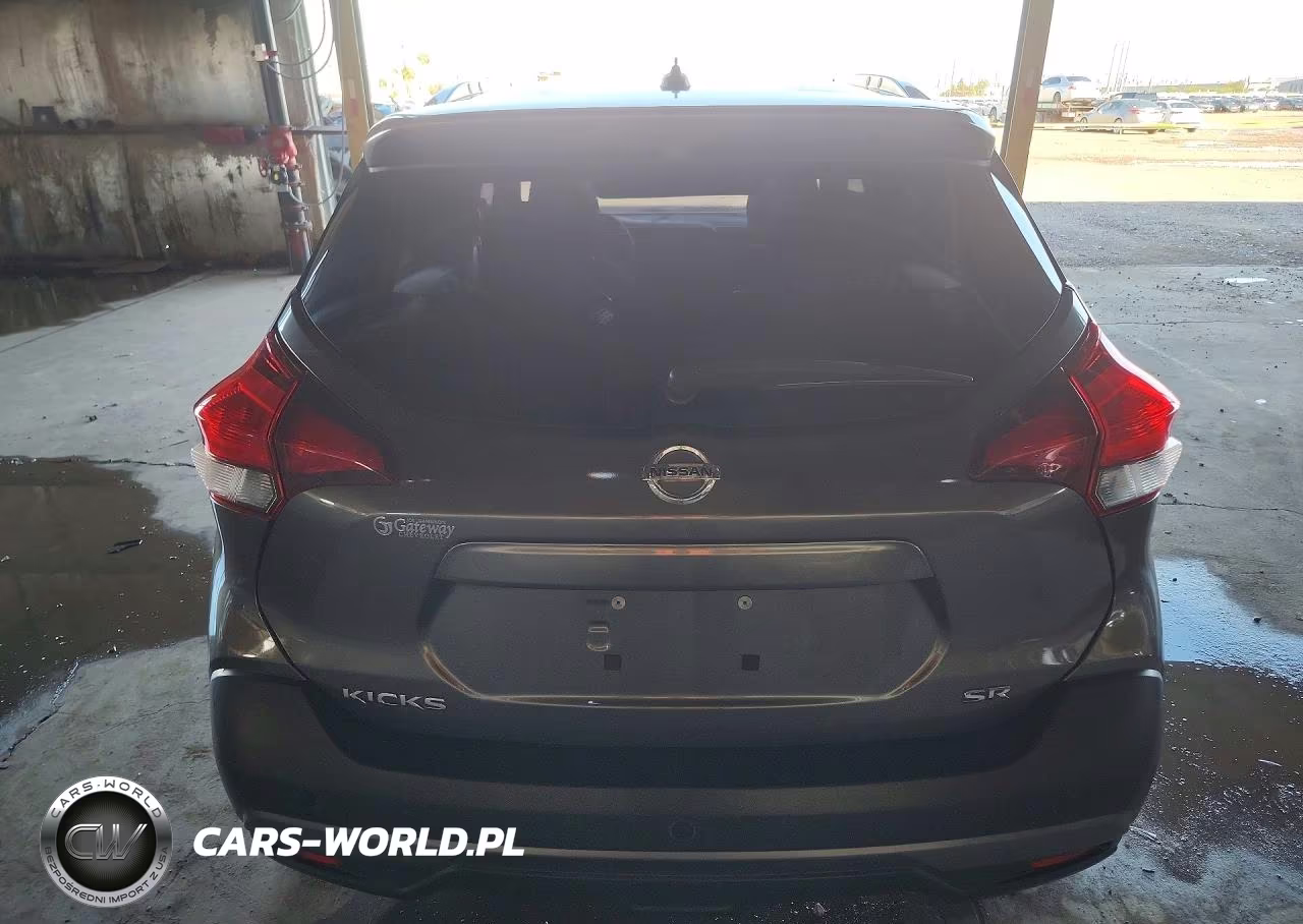 2018 Nissan Kicks Sr VIN:3N1CP5CUXJL545067 - 6