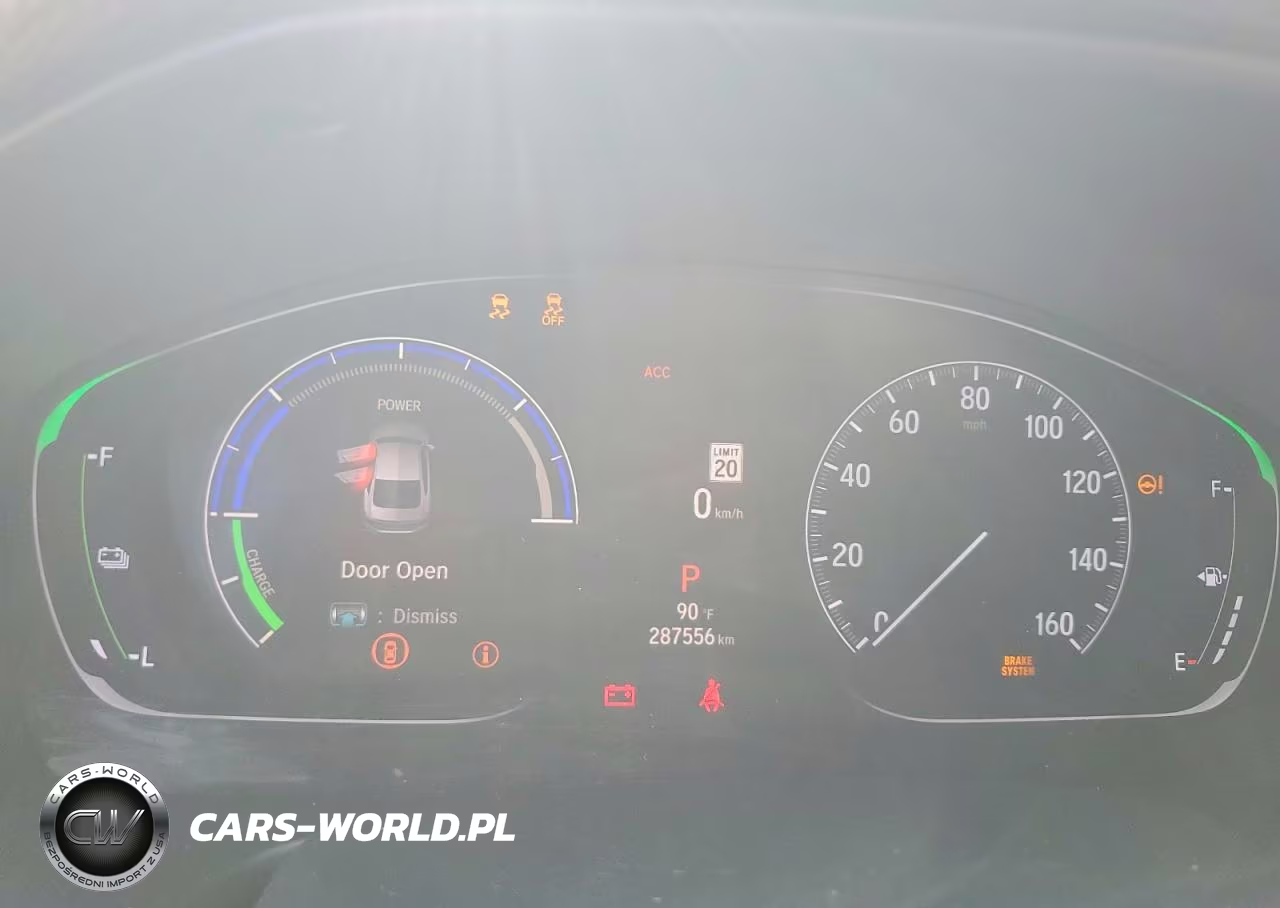 2018 Honda Accord Hybrid VIN:1HGCV3F1XJA006143 - 9