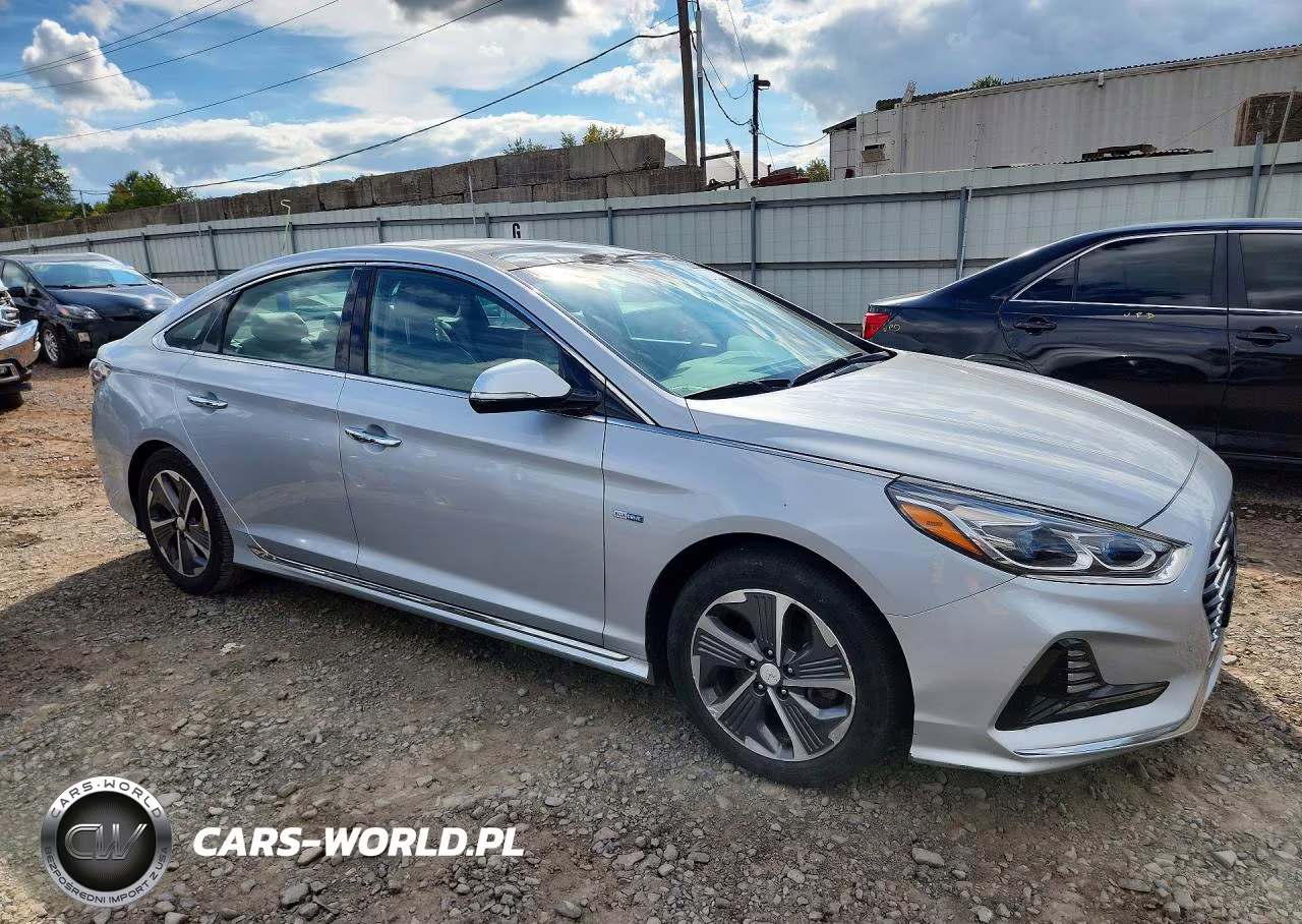 2018 Hyundai Sonata Hybrid Limited VIN:KMHE34L3XJA081400 - 4